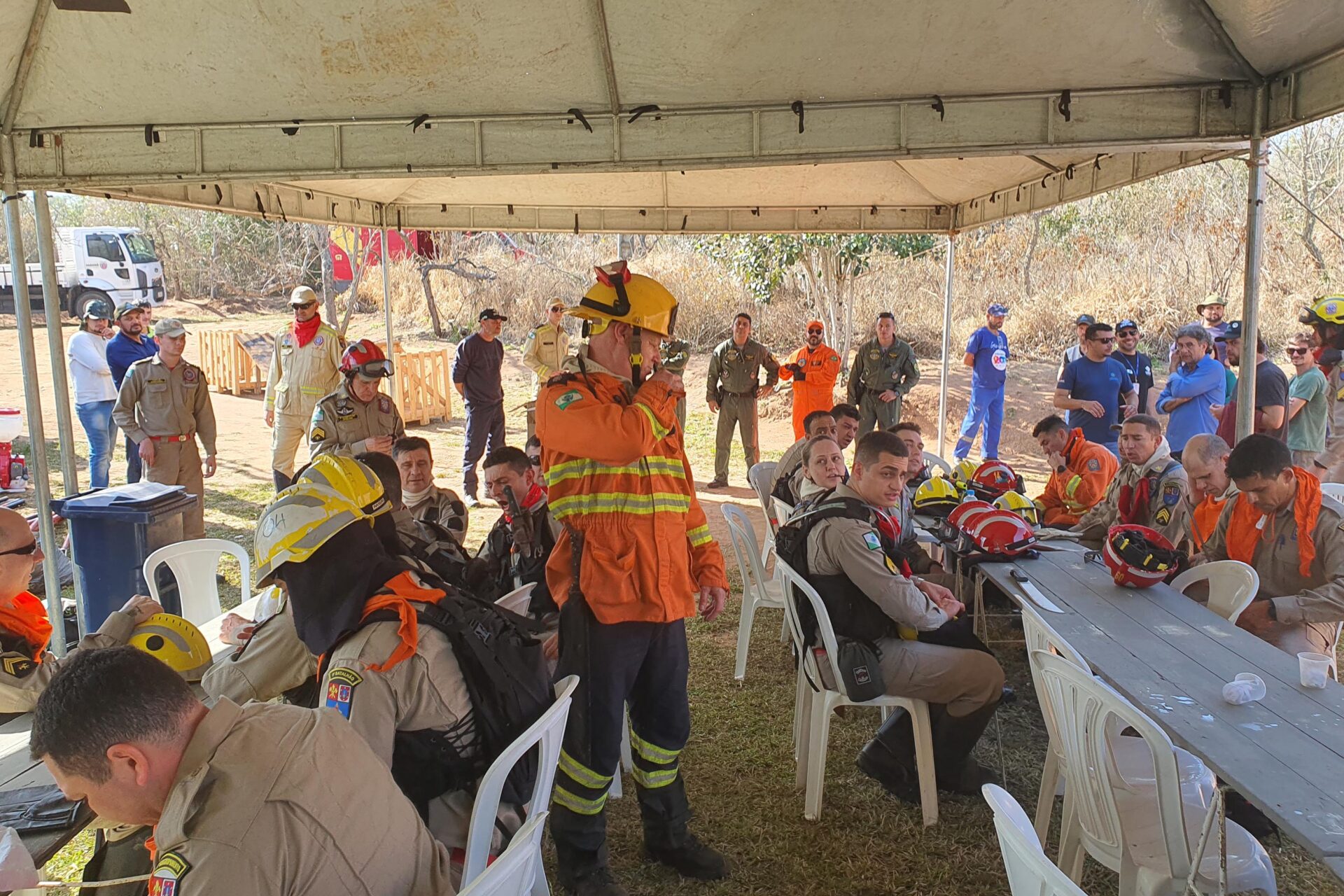 IAT promove restauração ambiental do Parque do Cerrado por meio da queima controlada