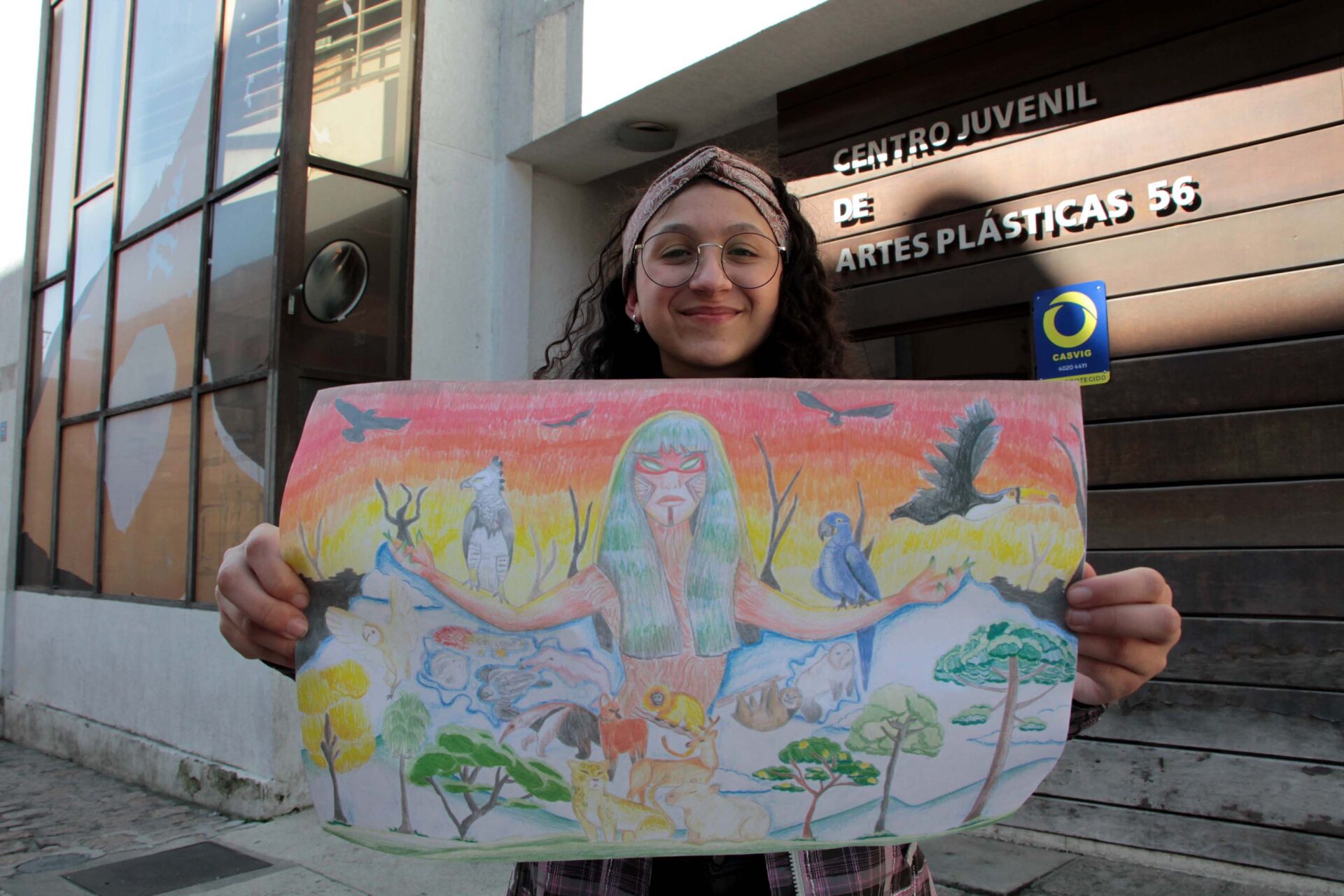 Aluna do Centro Juvenil de Artes Plásticas ganha premiação internacional de desenho