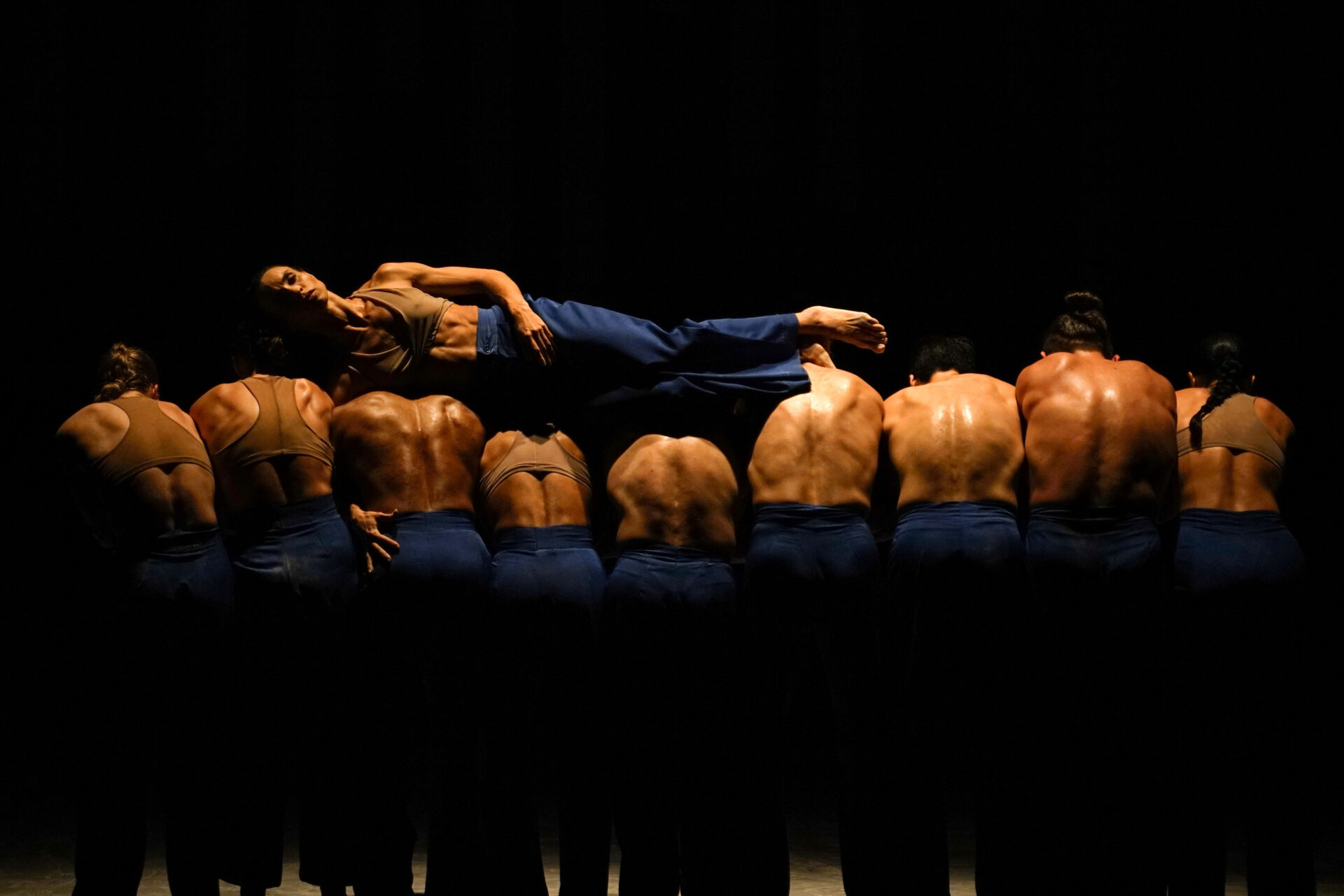 Turnê do Balé Teatro Guaíra leva dança contemporânea a Arapongas e Jacarezinho