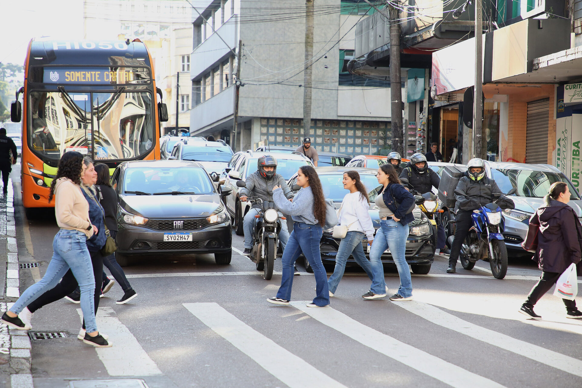 Dia do Pedestre: Detran-PR alerta para comportamentos que garantem segurança