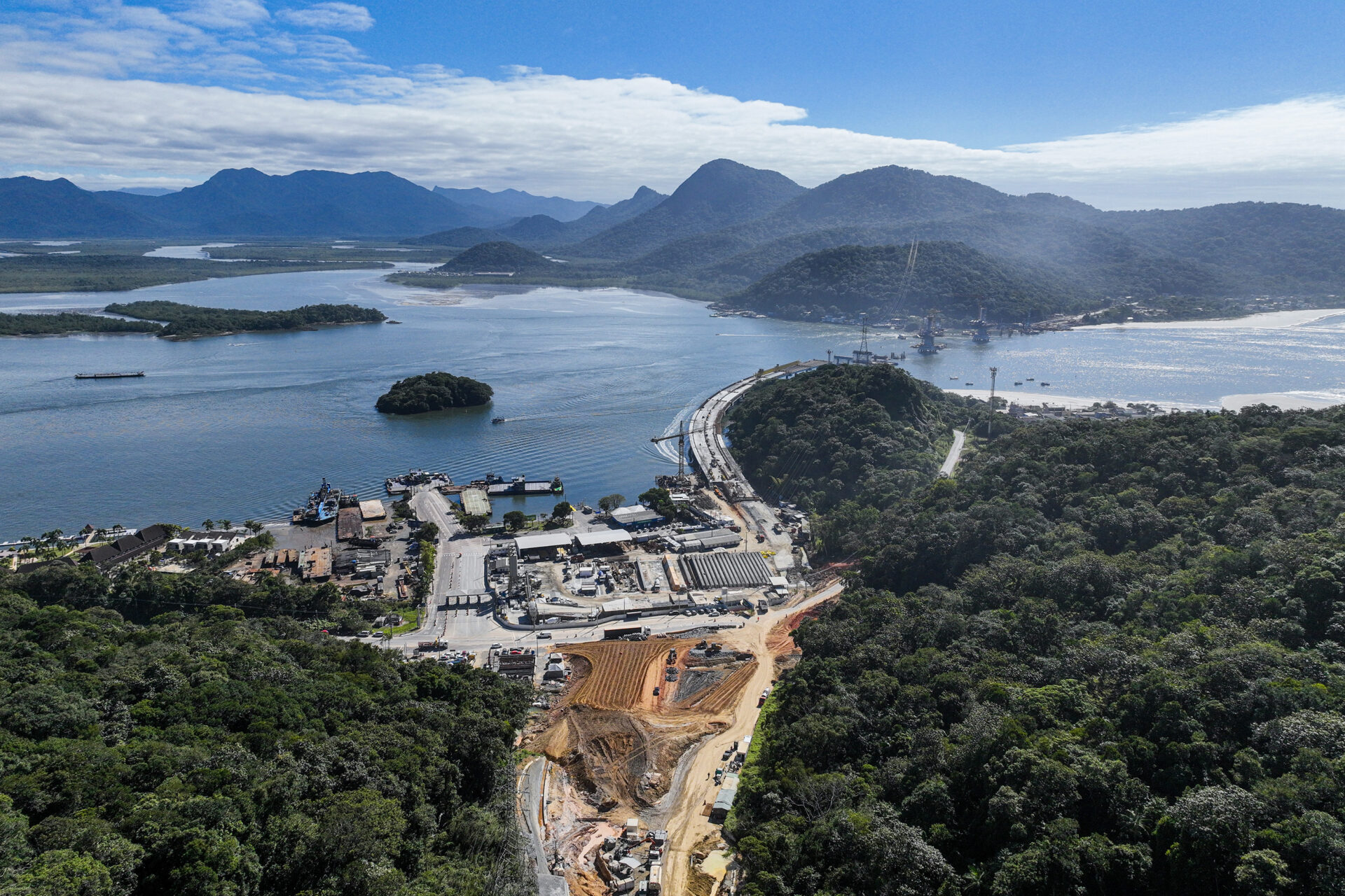 Com acessos mais visíveis, Ponte de Guaratuba alcança 70% de execução