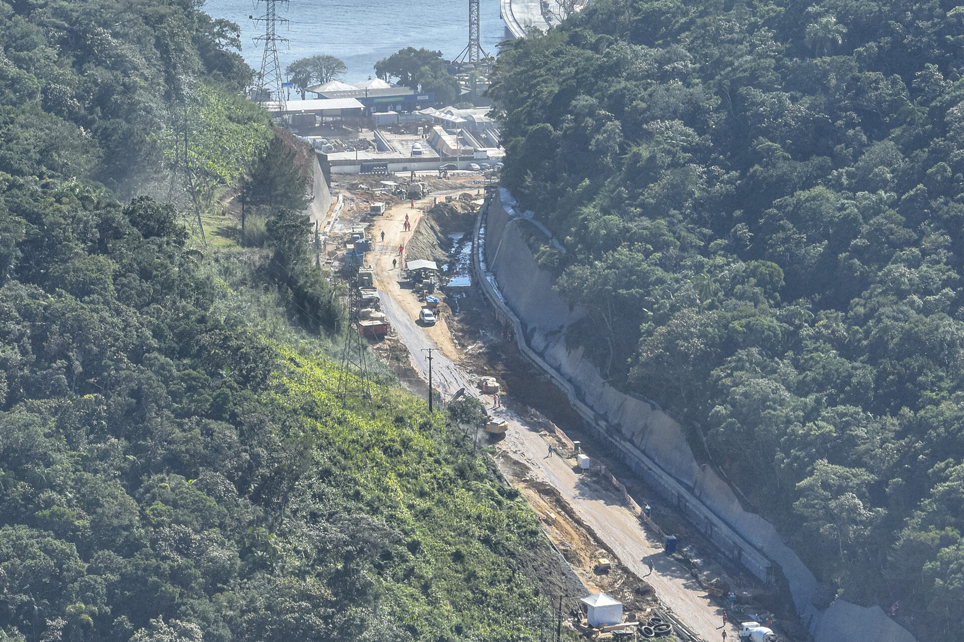 Com acessos mais visíveis, Ponte de Guaratuba alcança 70% de execução