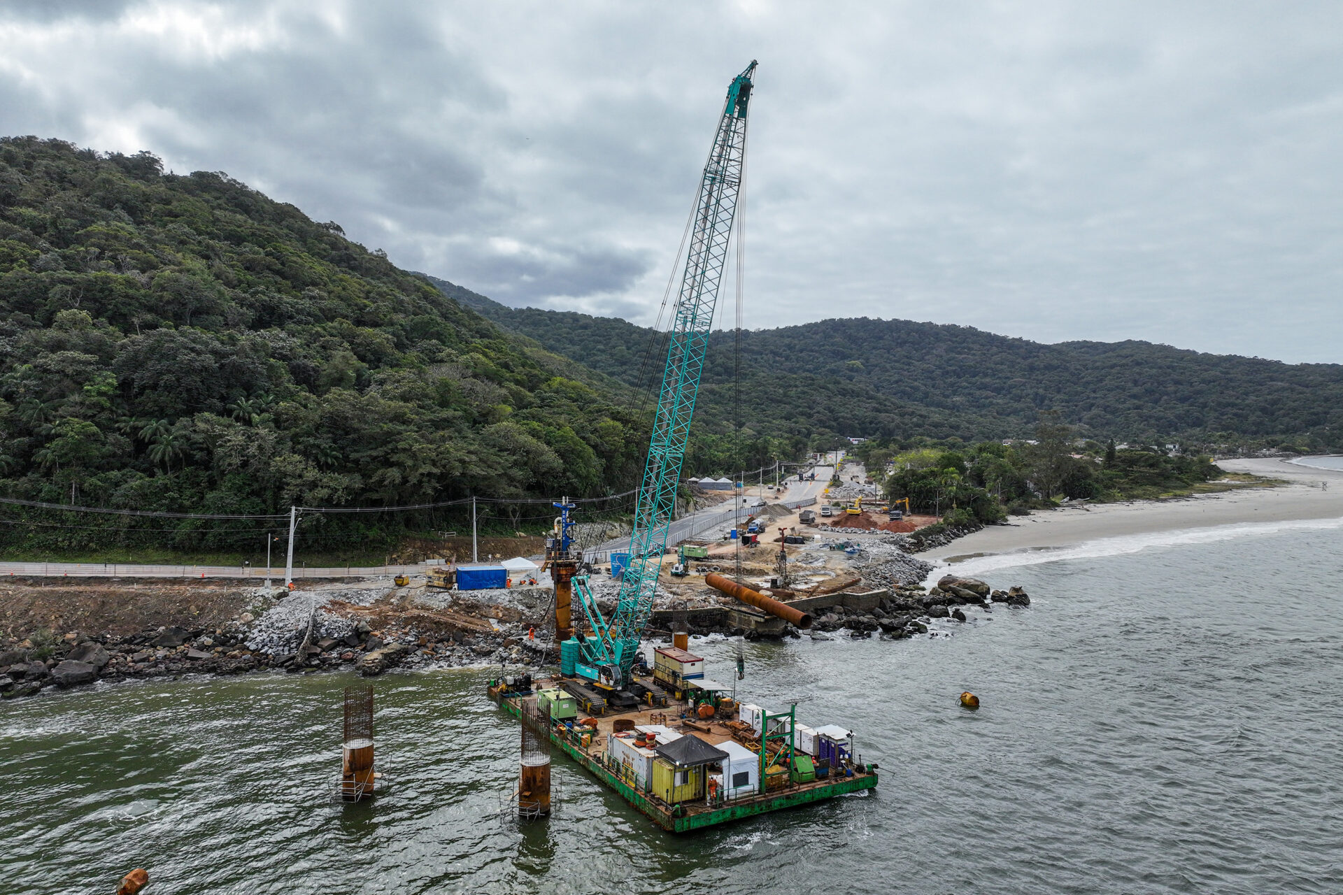 Com acessos mais visíveis, Ponte de Guaratuba alcança 70% de execução