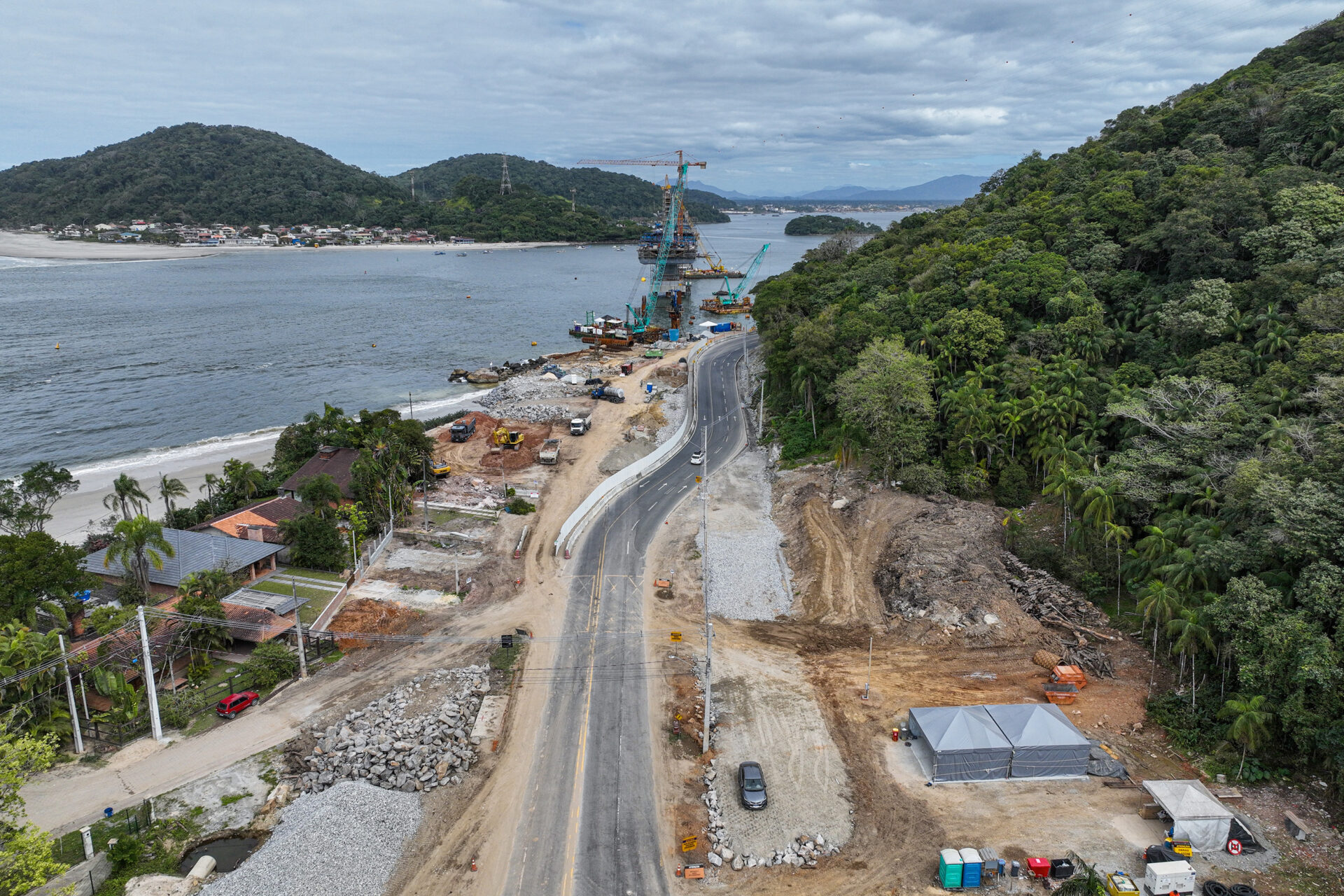 Com acessos mais visíveis, Ponte de Guaratuba alcança 70% de execução