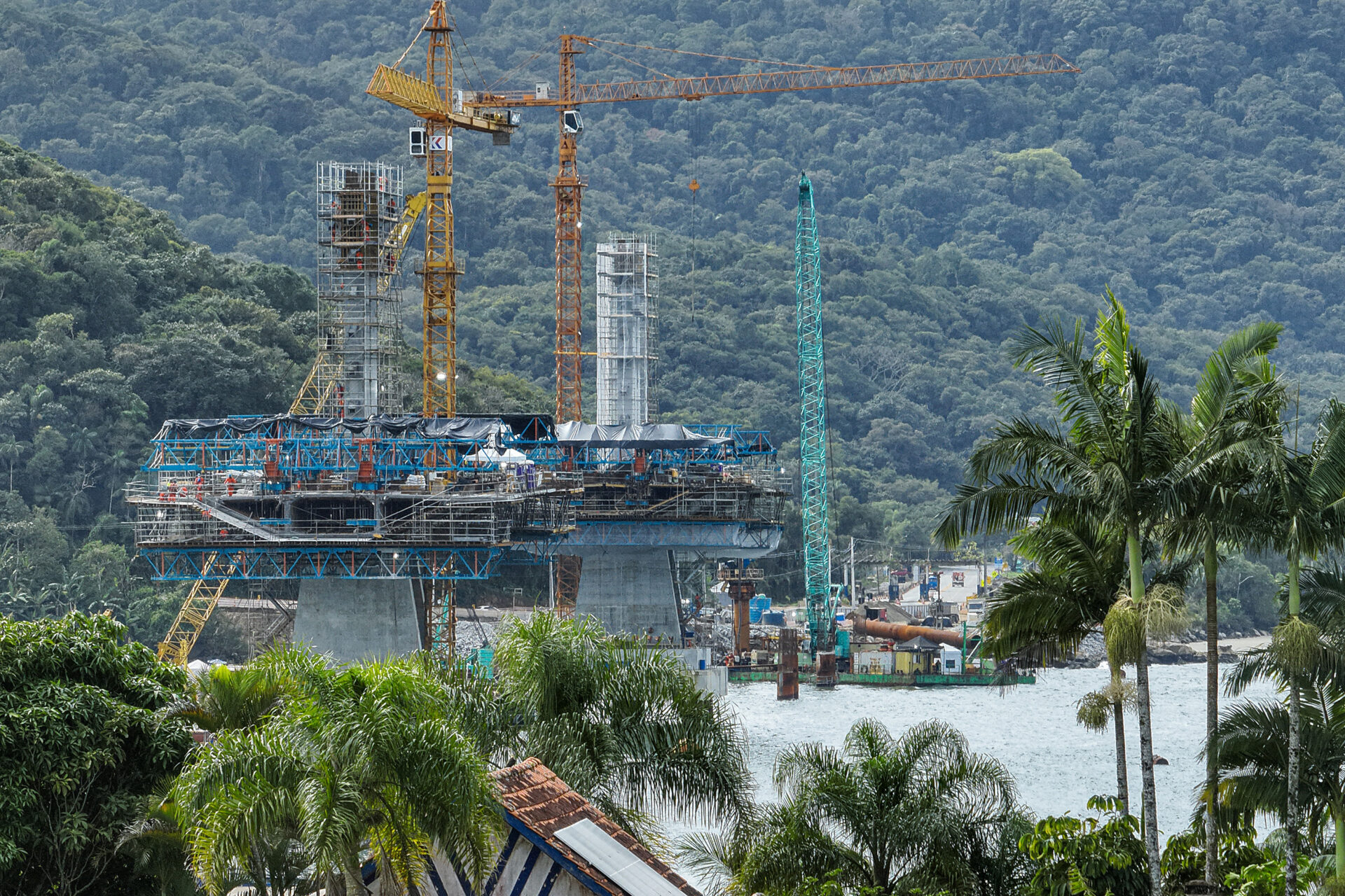 Com acessos mais visíveis, Ponte de Guaratuba alcança 70% de execução