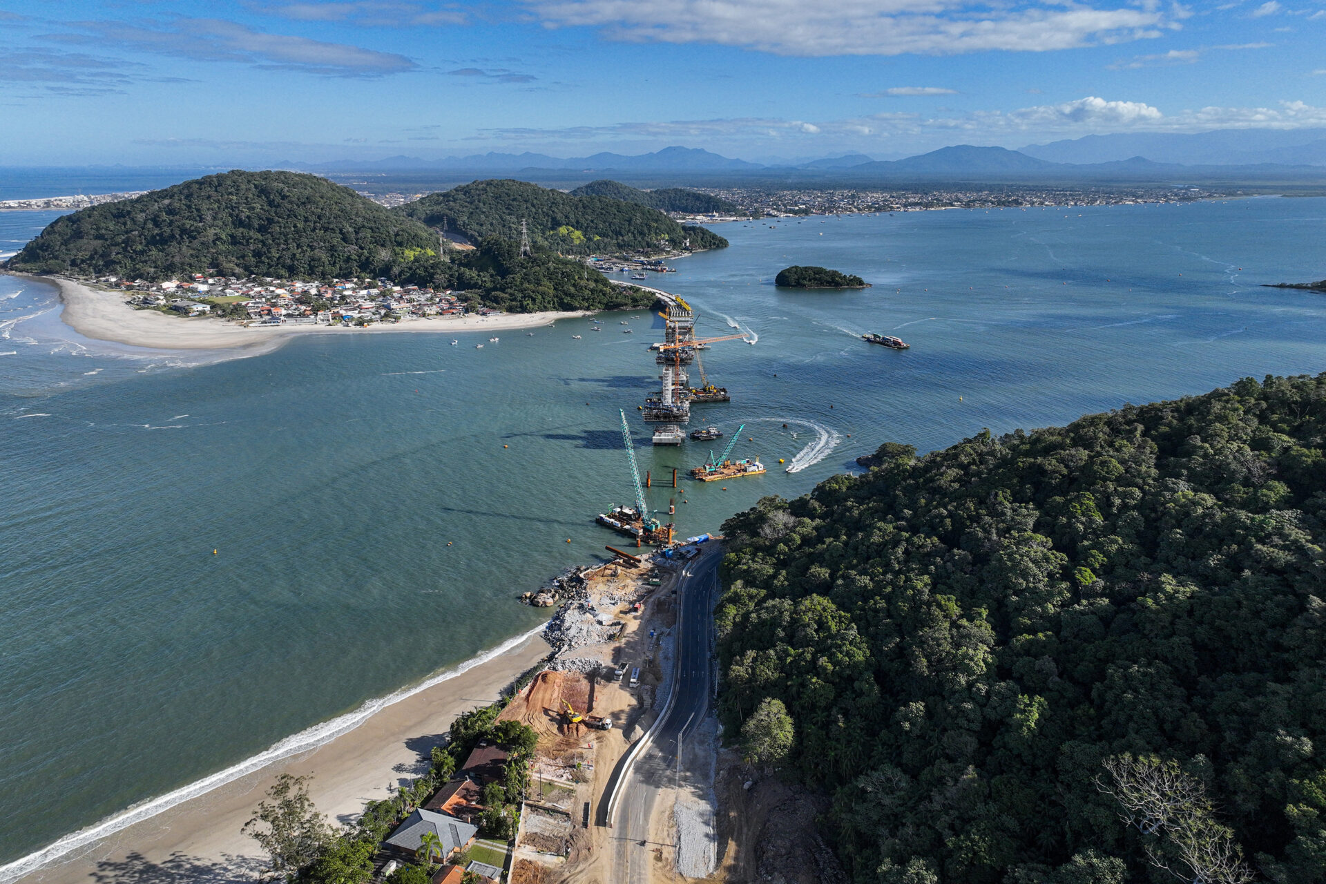 Com acessos mais visíveis, Ponte de Guaratuba alcança 70% de execução