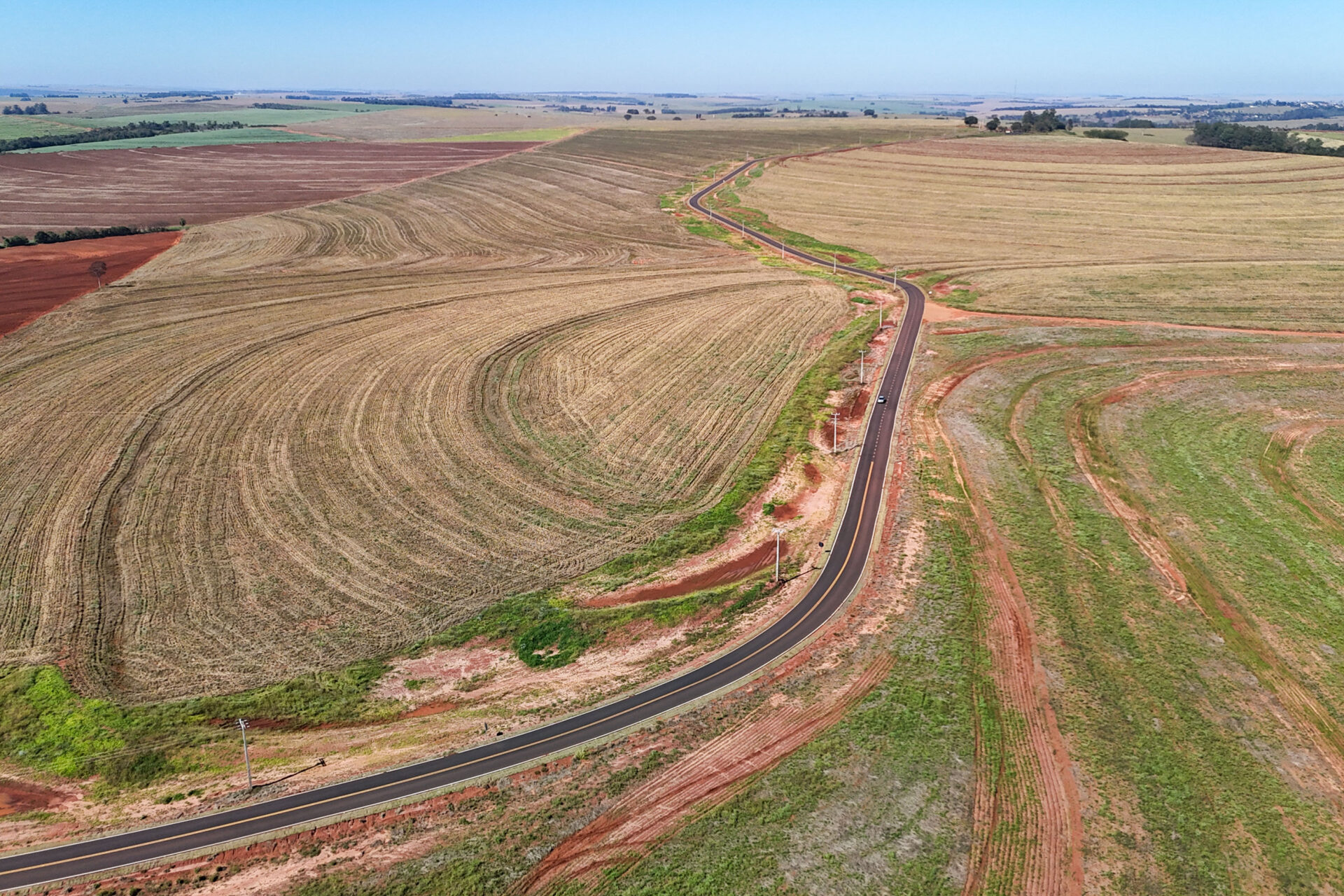 Governador inaugura pavimentação que facilitará escoamento agrícola em Alto Piquiri