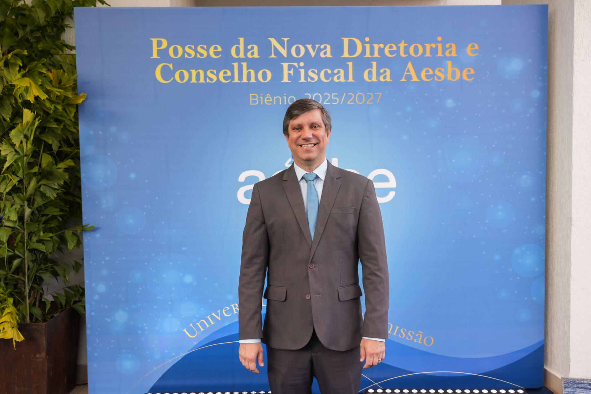 Sanepar assume vice-presidência da Regional Sul da AESBE em evento em Brasília