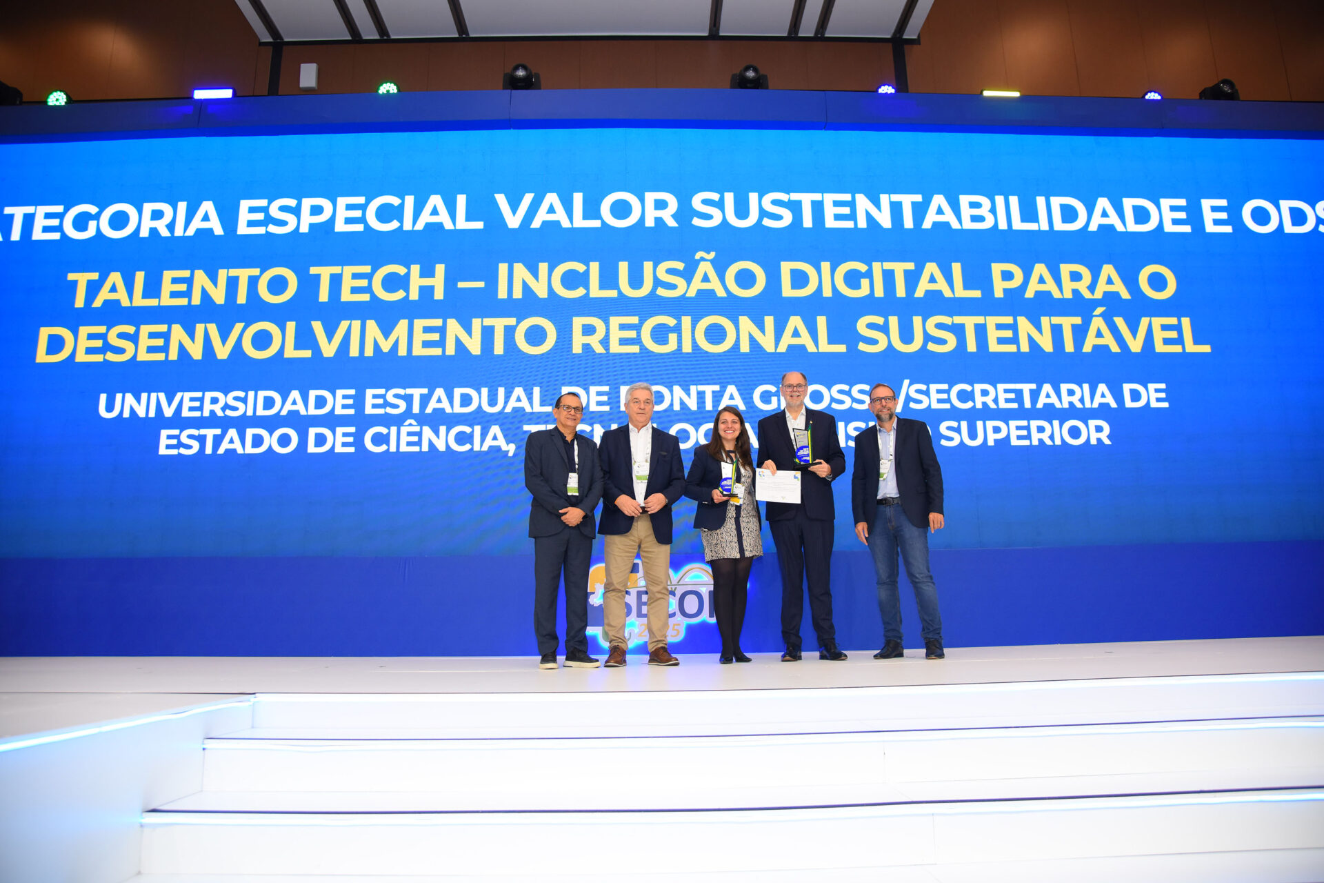 Talento Tech e Ecossistema Digital: programas do Paraná conquistam prêmio nacional de tecnologia