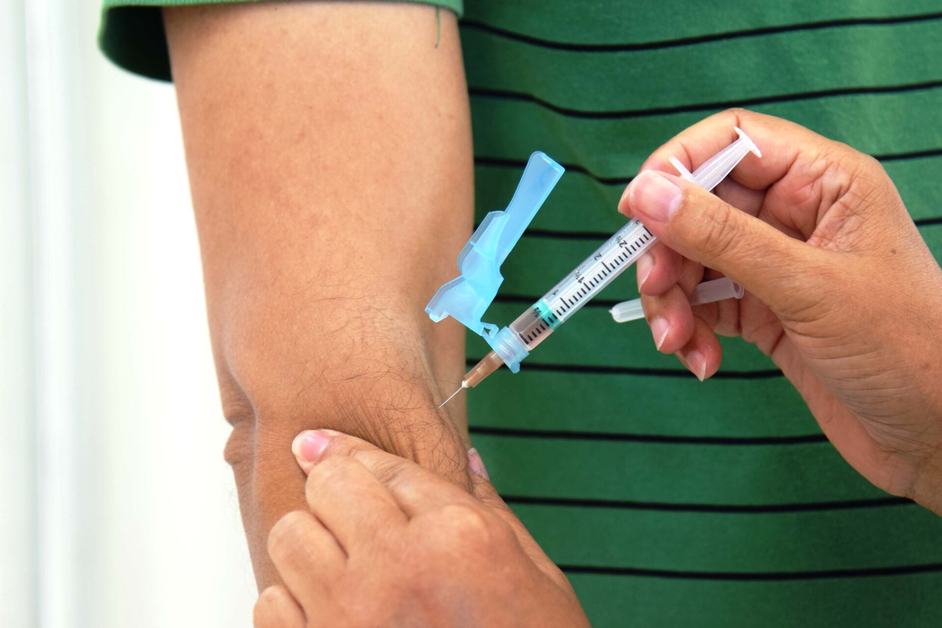 Saúde amplia vacinação contra sarampo para jovens de 20 a 29 anos e reforça busca ativa