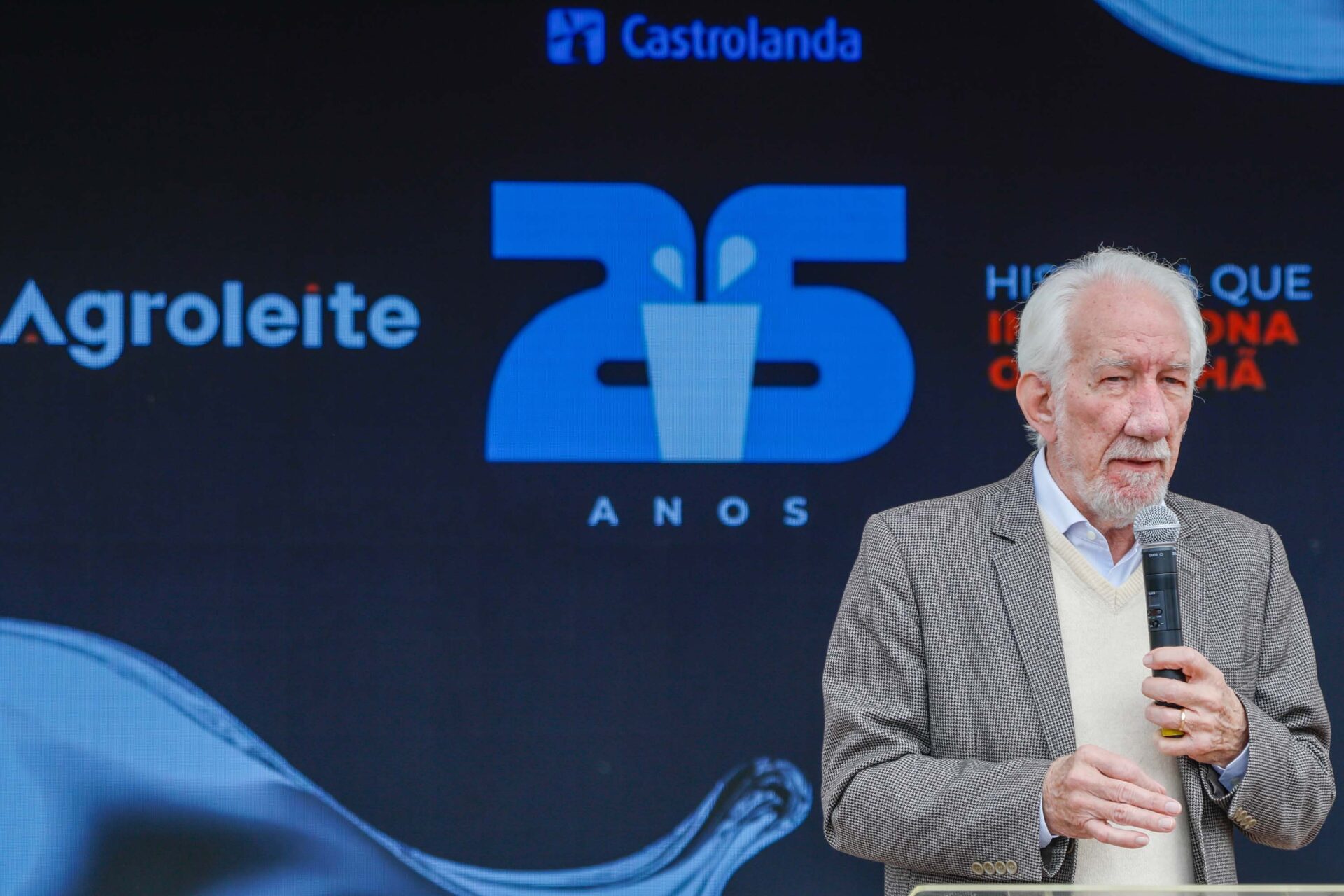 Darci Piana destaca força do Paraná na produção de laticínios na abertura da Agroleite 2025