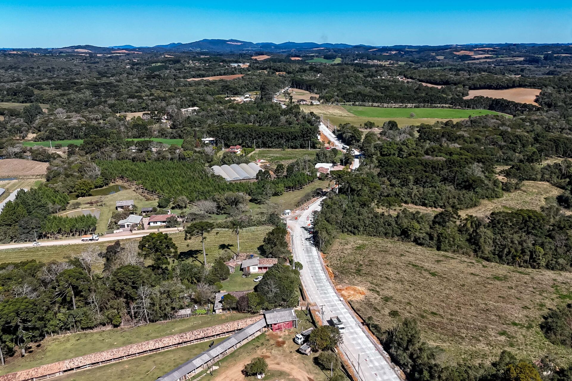 Pavimentação entre Mandirituba e São José dos Pinhais chega a 25% de conclusão