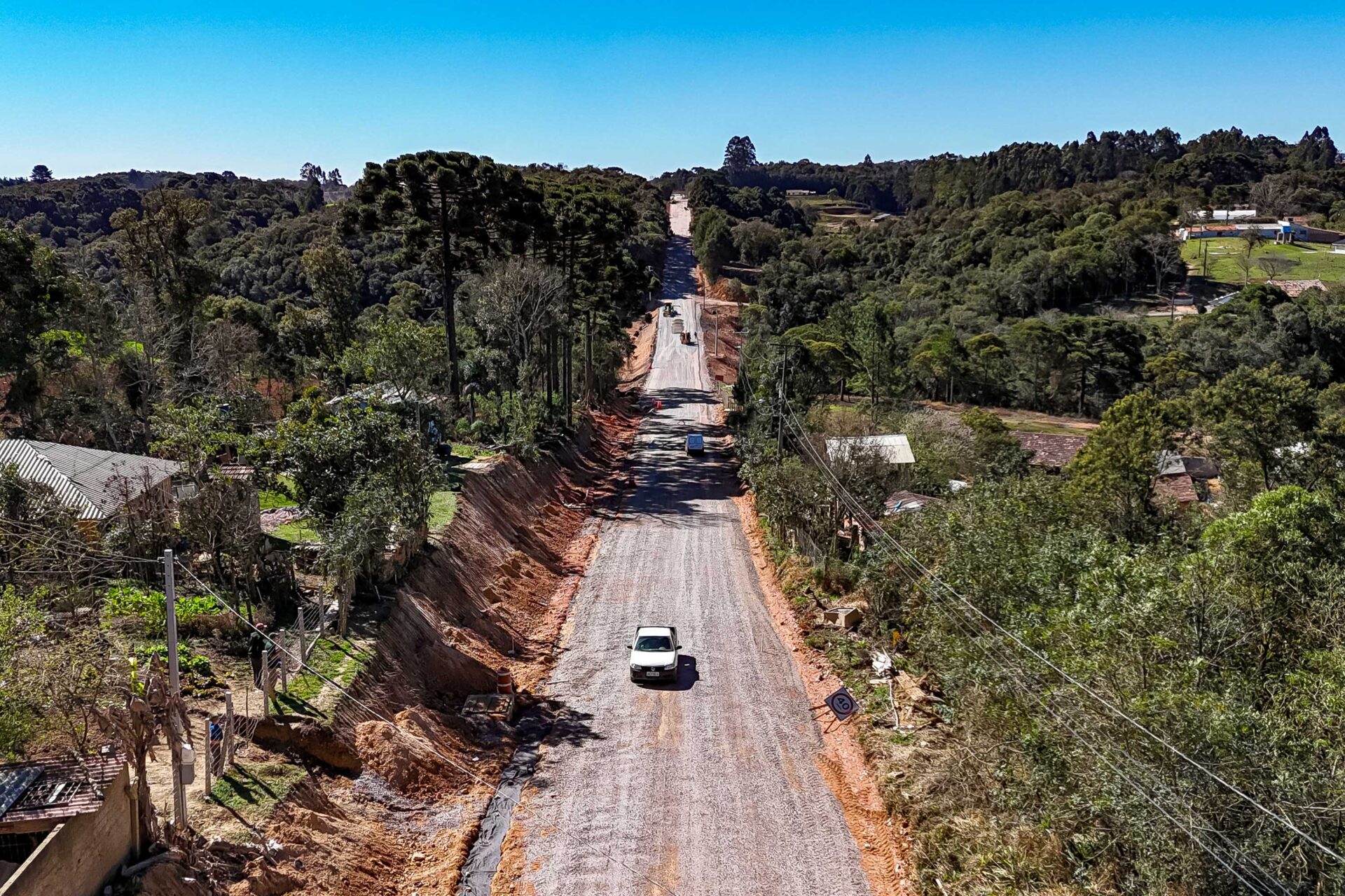 Pavimentação entre Mandirituba e São José dos Pinhais chega a 25% de conclusão