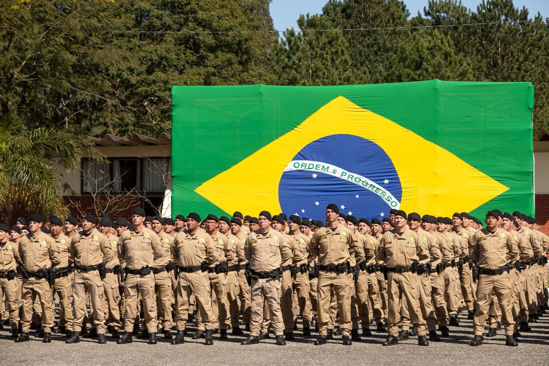 PMPR forma 141 novos sargentos na Academia do Guatupê