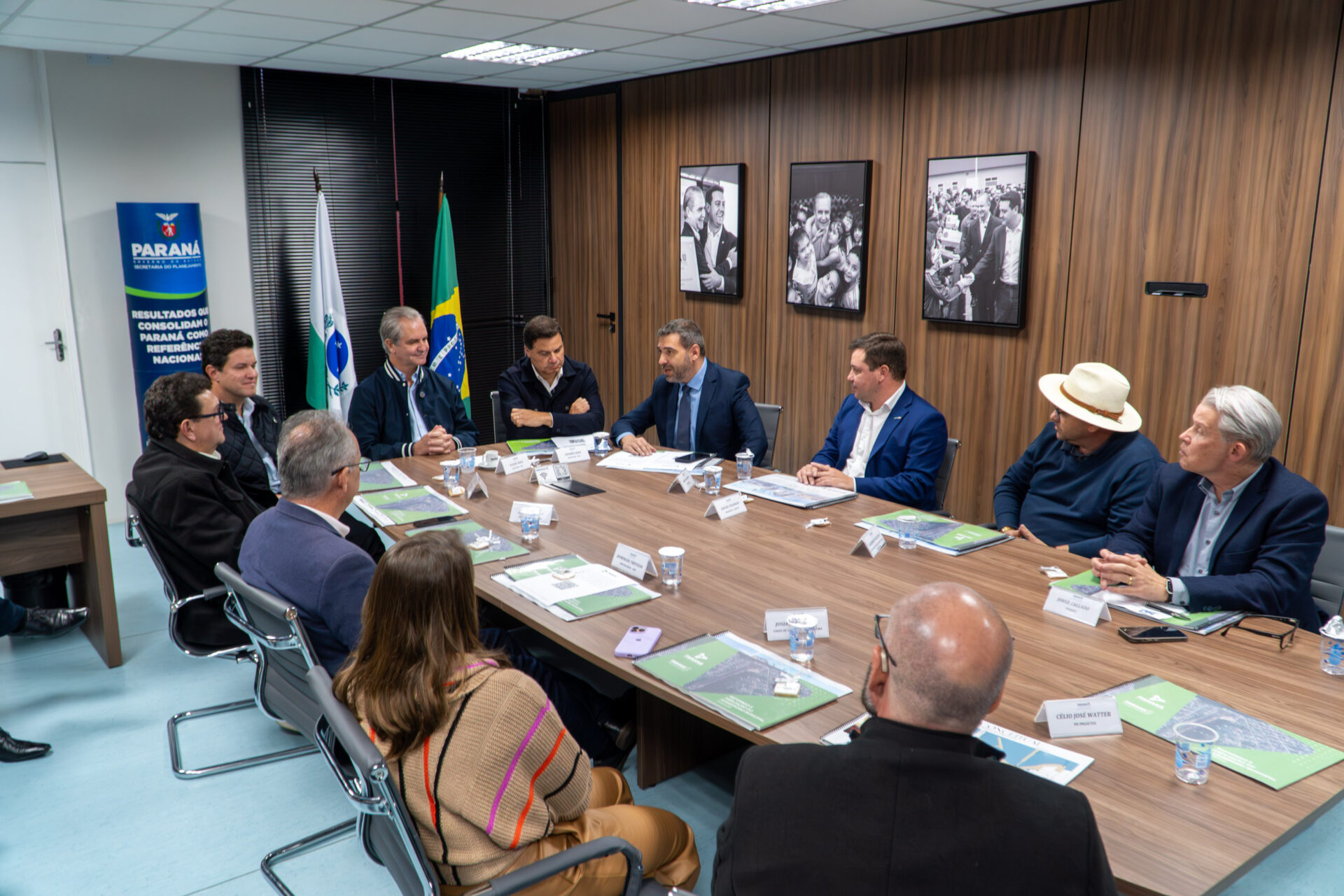 Governo apresenta projeto para revitalização da Orla Histórica de Guaratuba ao município