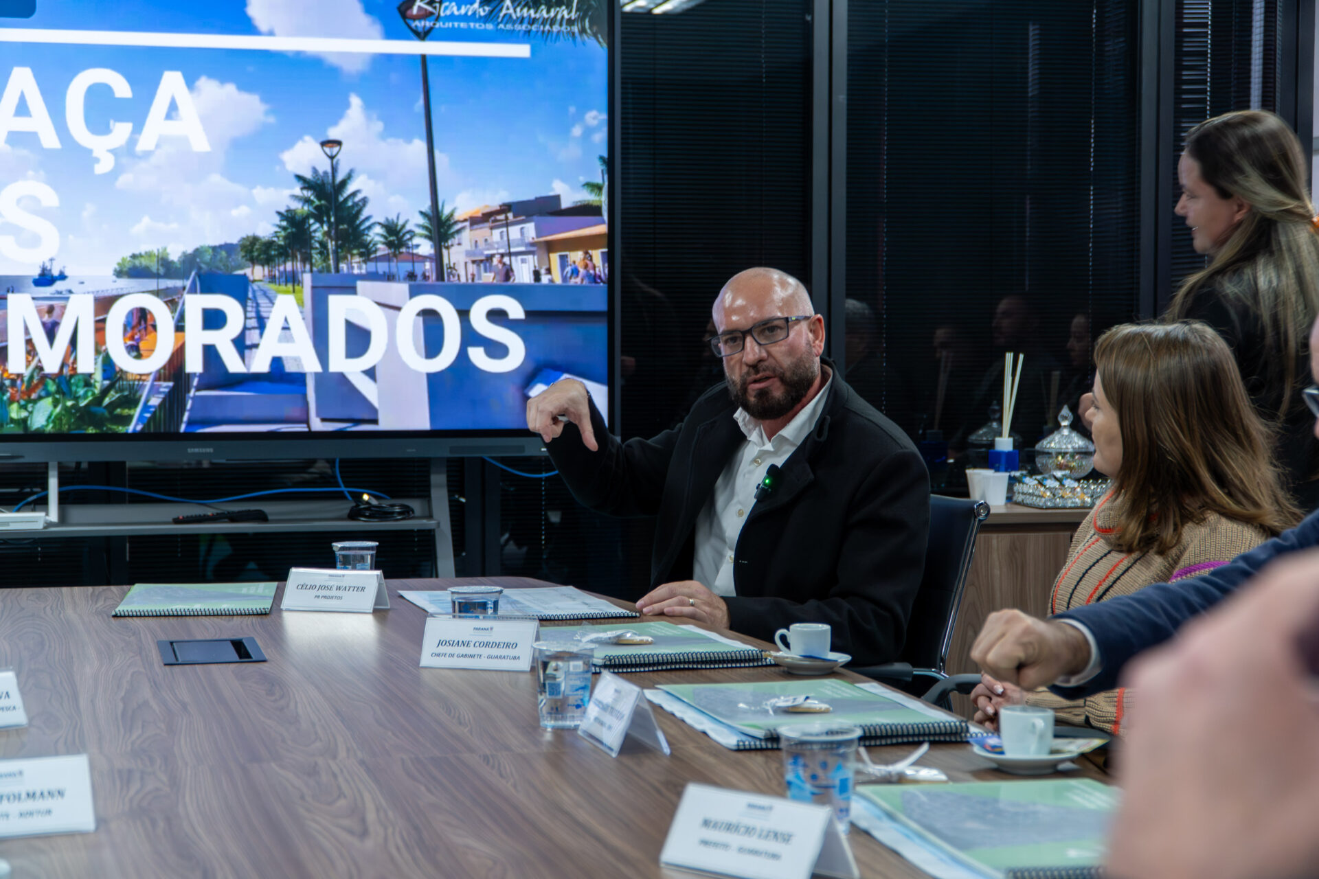 Governo apresenta projeto para revitalização da Orla Histórica de Guaratuba ao município