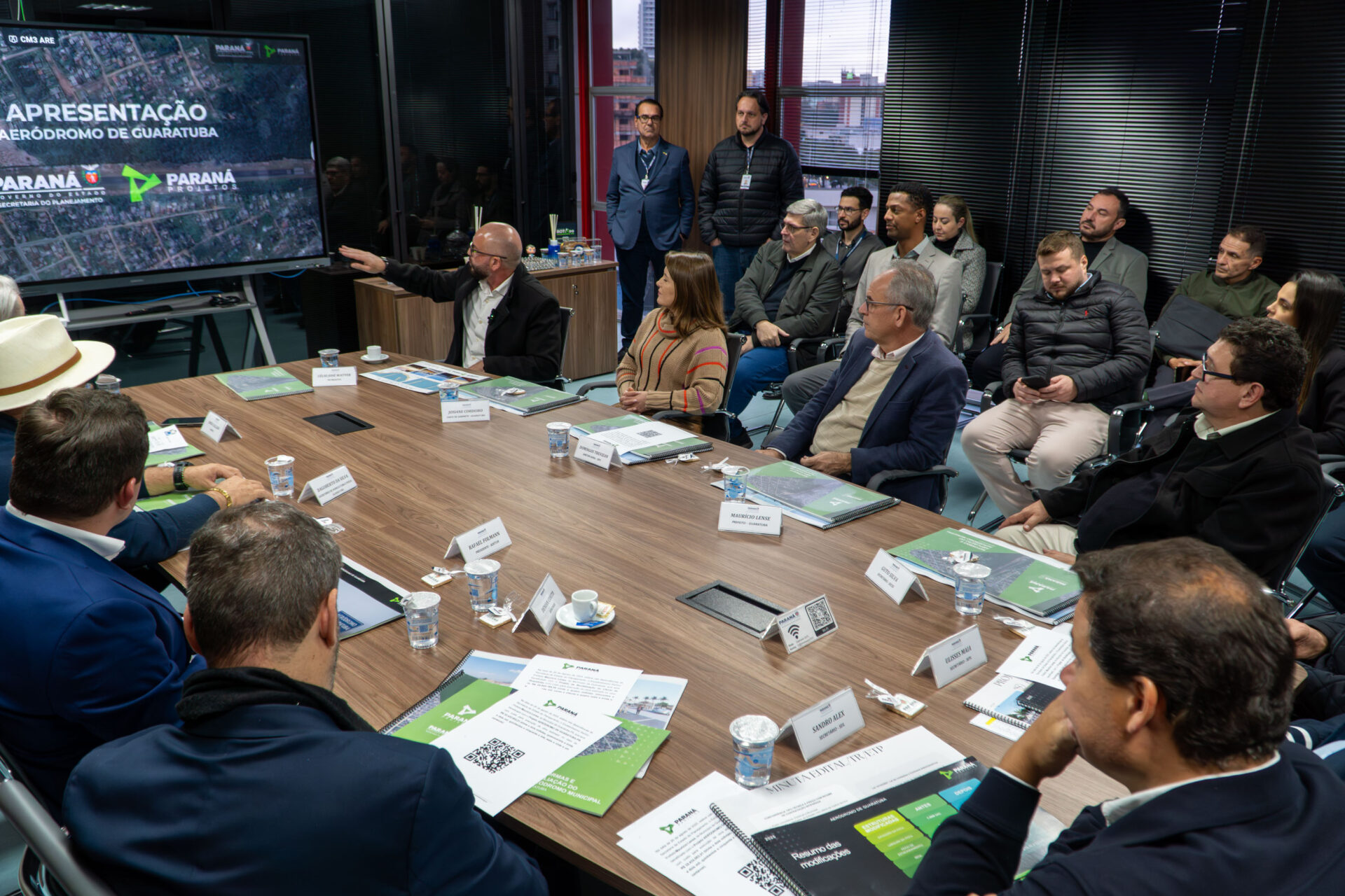 Governo apresenta projeto para revitalização da Orla Histórica de Guaratuba ao município