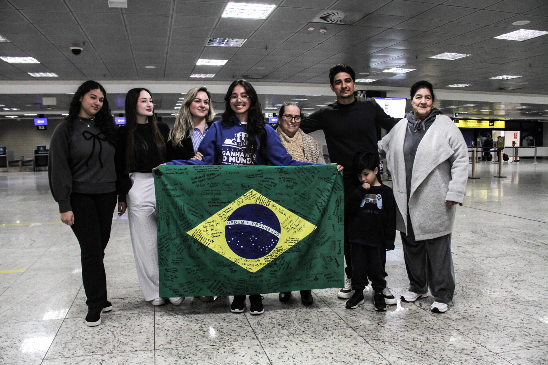 16 alunos do Ganhando o Mundo embarcam para um novo destino: Escócia