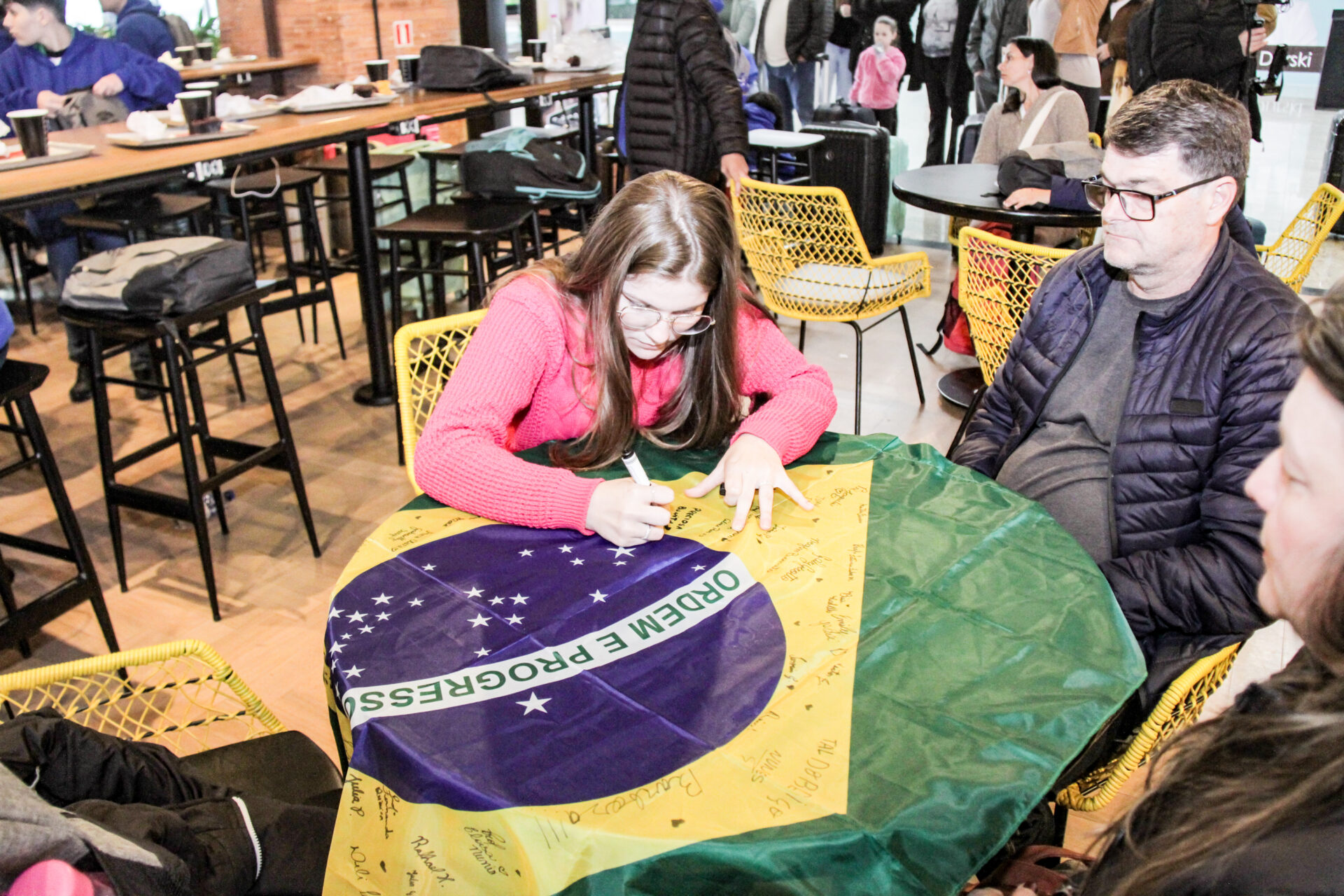 Inédito: 50 alunos de Colégios Agrícolas do Paraná embarcam para os EUA