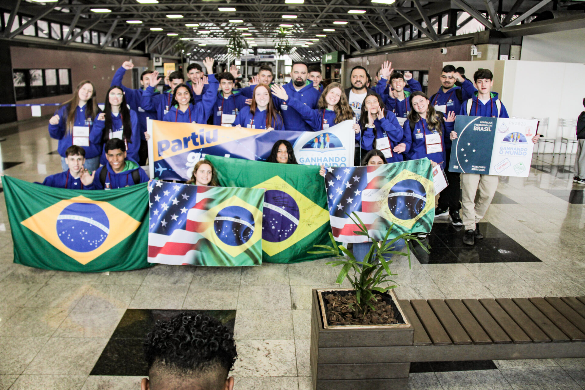 Inédito: 50 alunos de Colégios Agrícolas do Paraná embarcam para os EUA