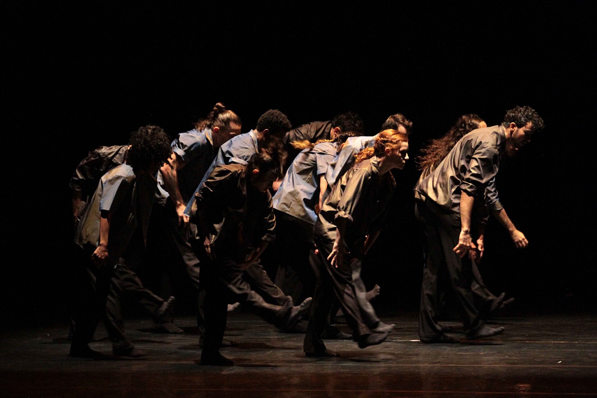 Sucesso: Balé Teatro Guaíra apresenta “Stol” e “V.I.C.A.” no Guairinha com ingressos já esgotados