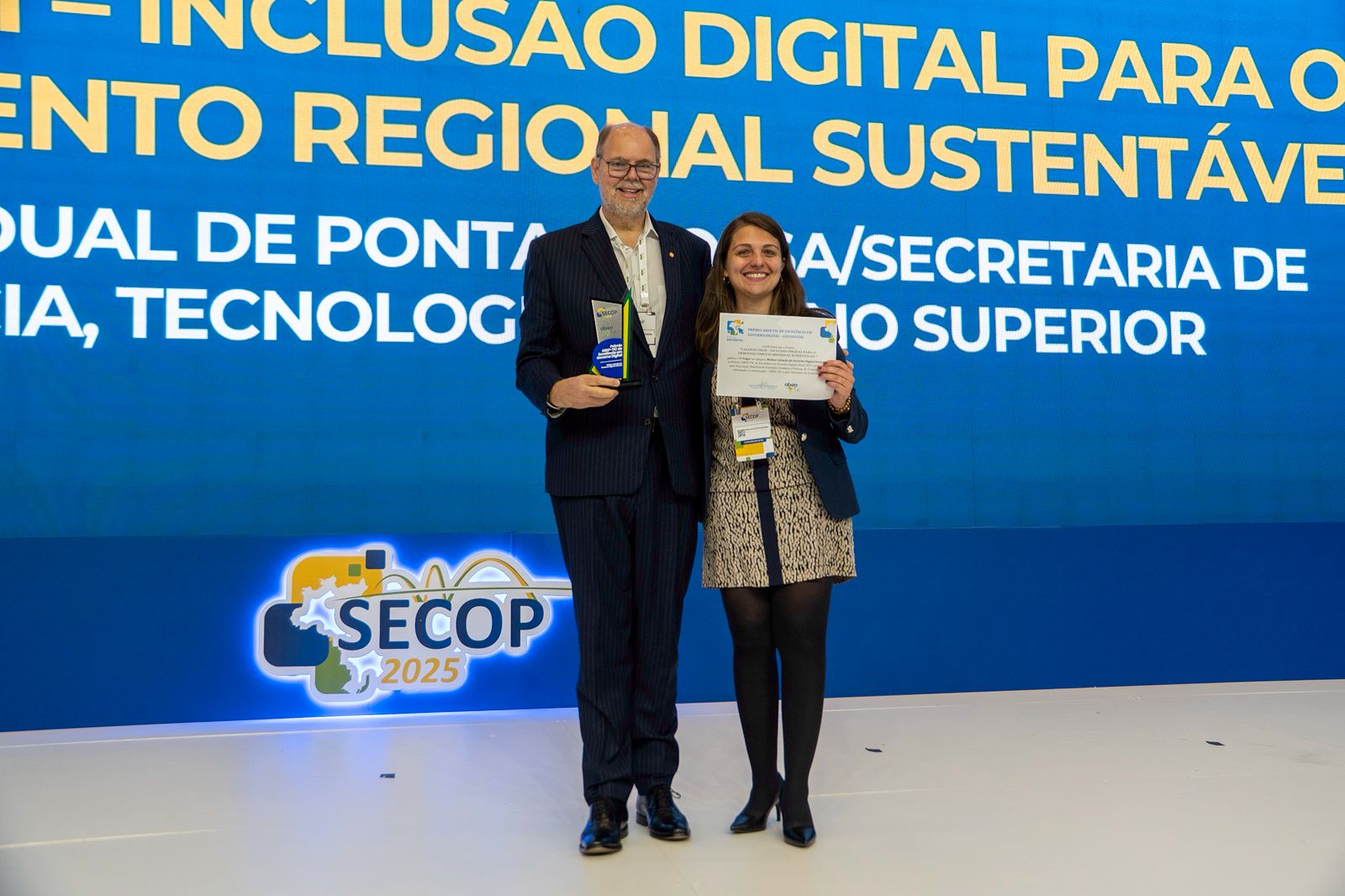 Talento Tech e Ecossistema Digital: programas do Paraná conquistam prêmio nacional de tecnologia