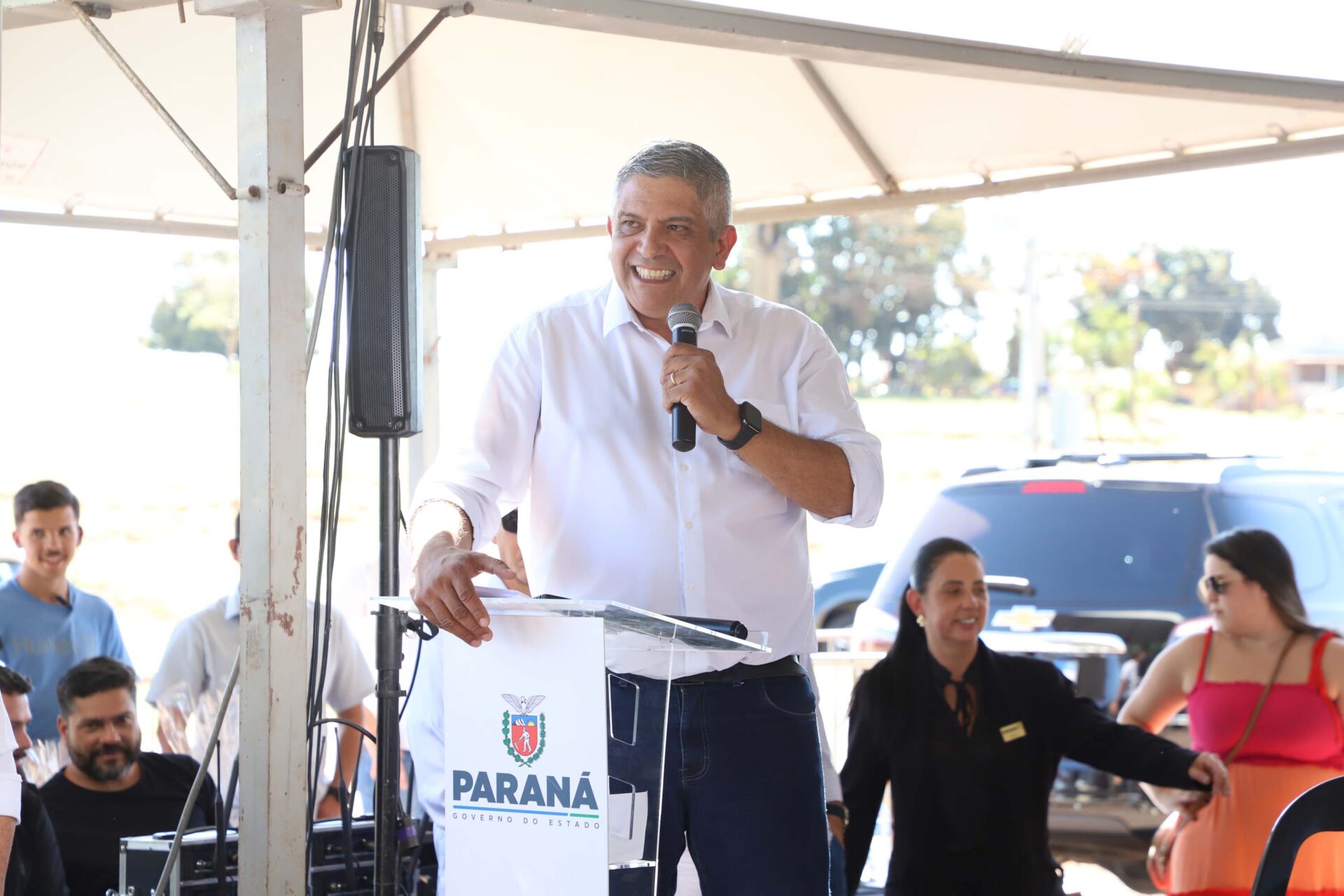 Estado investe R$ 5,9 milhões e pavimenta estrada usada por produtores rurais de Alto Piquiri