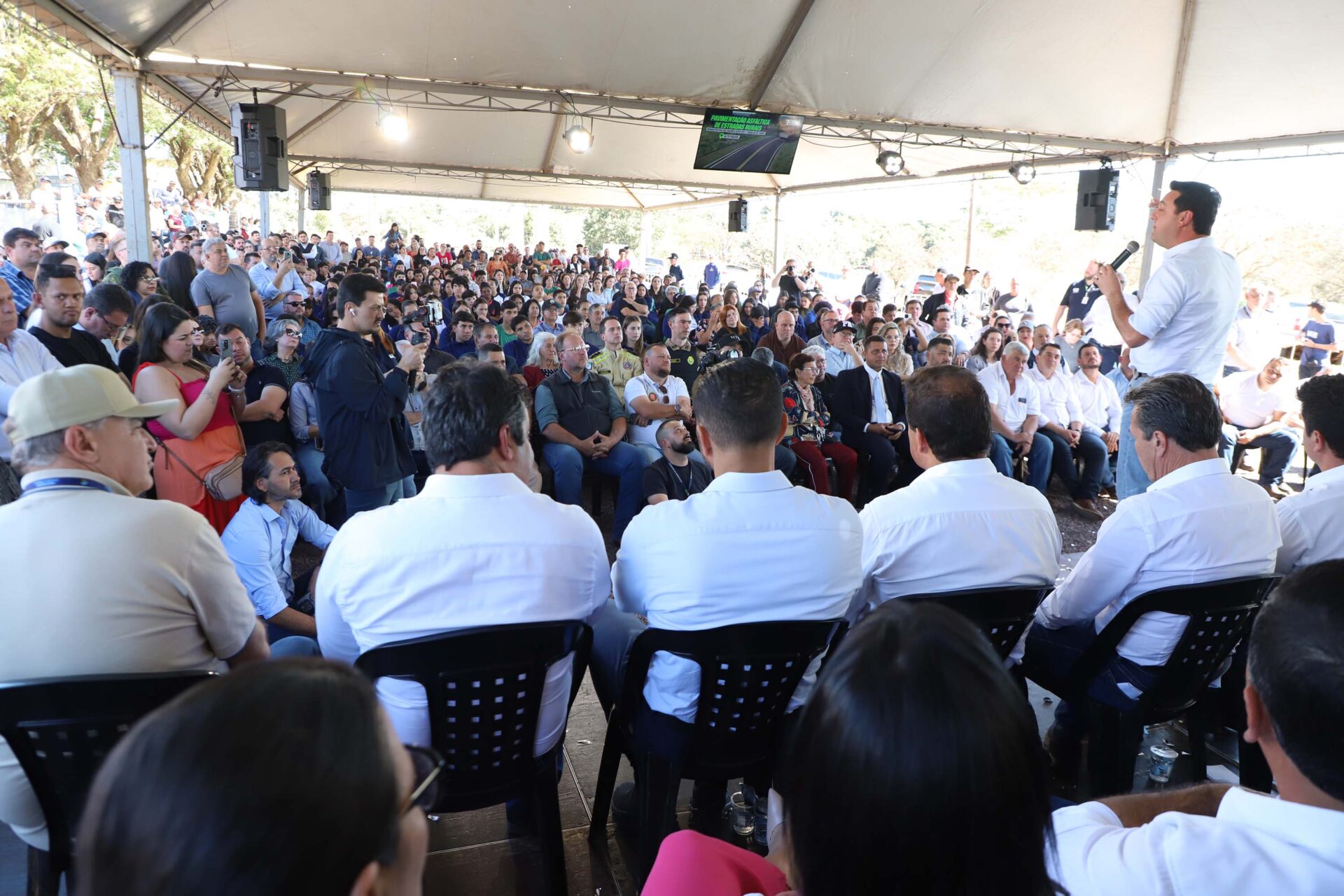 Estado investe R$ 5,9 milhões e pavimenta estrada usada por produtores rurais de Alto Piquiri