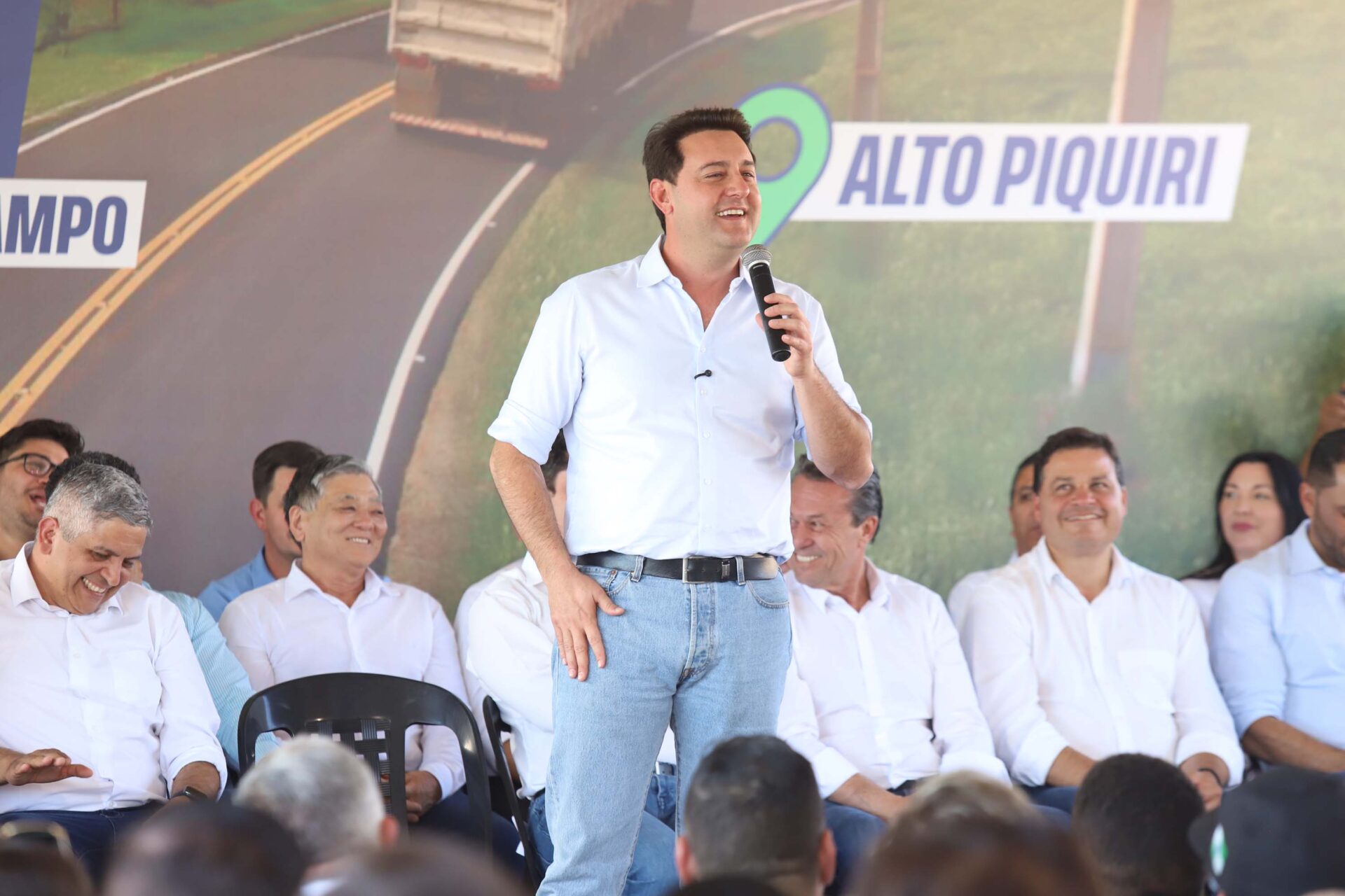 Estado investe R$ 5,9 milhões e pavimenta estrada usada por produtores rurais de Alto Piquiri