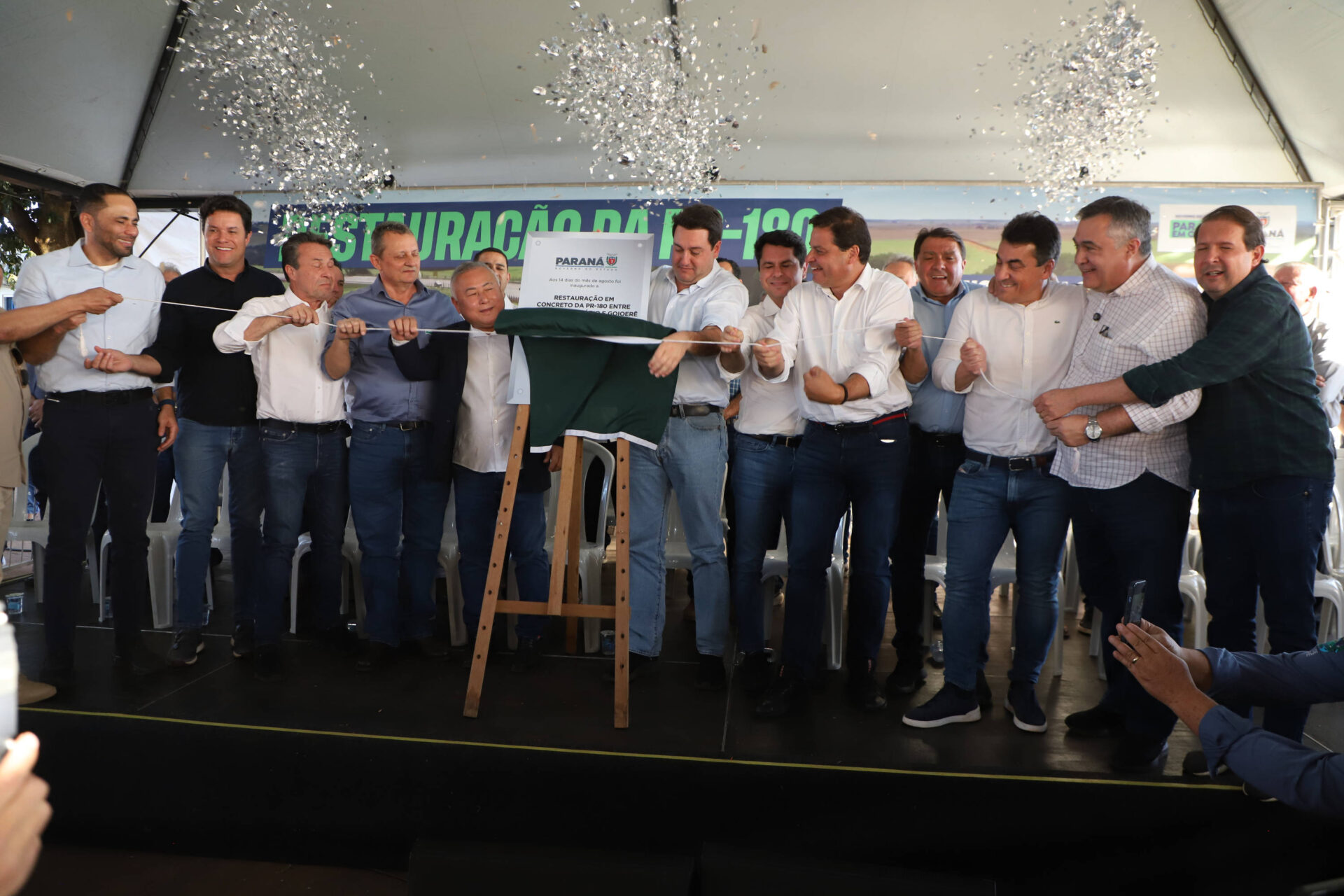 Quarto Centenário a Goioerê: governador entrega pavimentação em concreto da PR-180