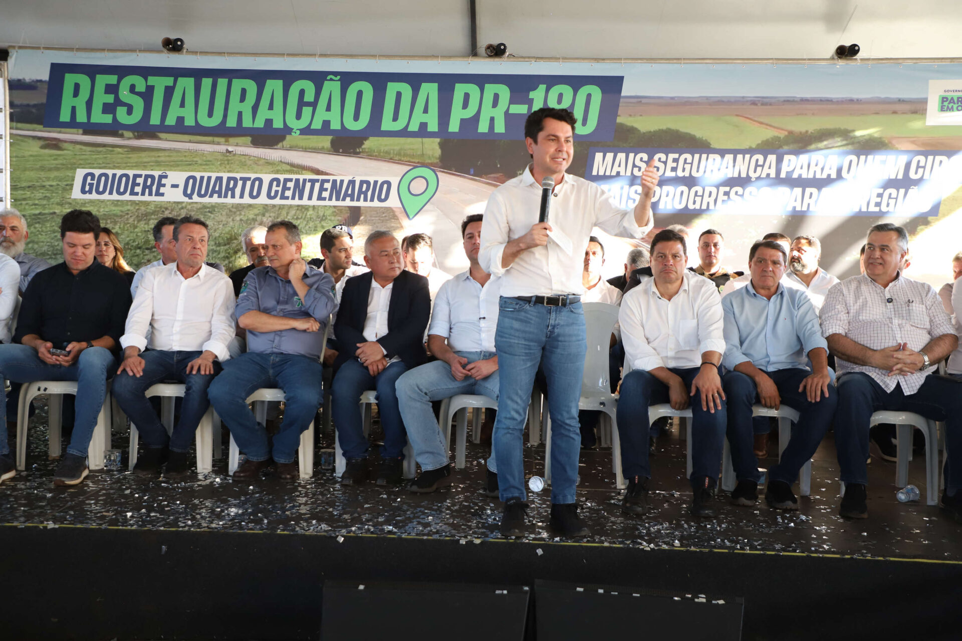 Quarto Centenário a Goioerê: governador entrega pavimentação em concreto da PR-180