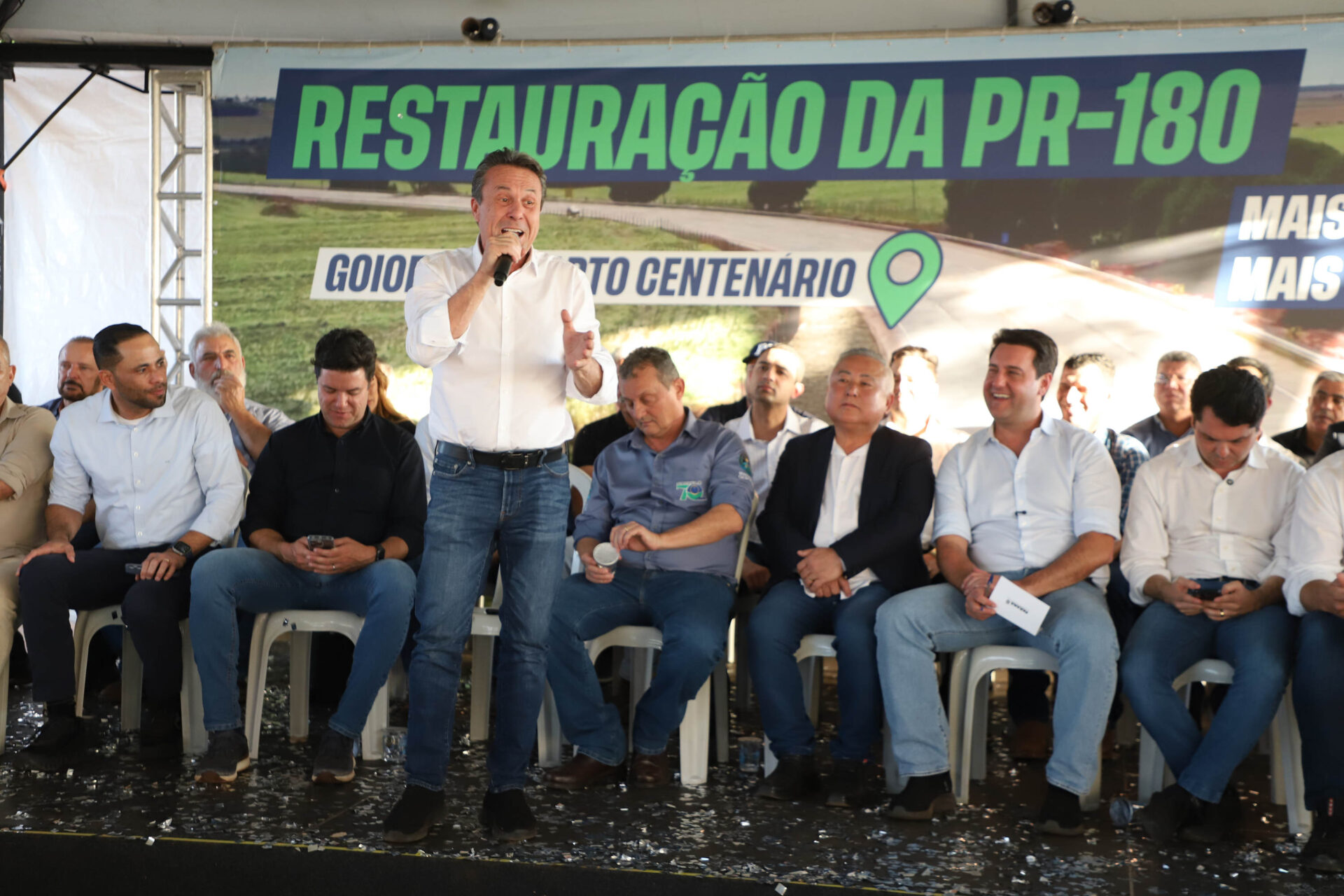 Quarto Centenário a Goioerê: governador entrega pavimentação em concreto da PR-180