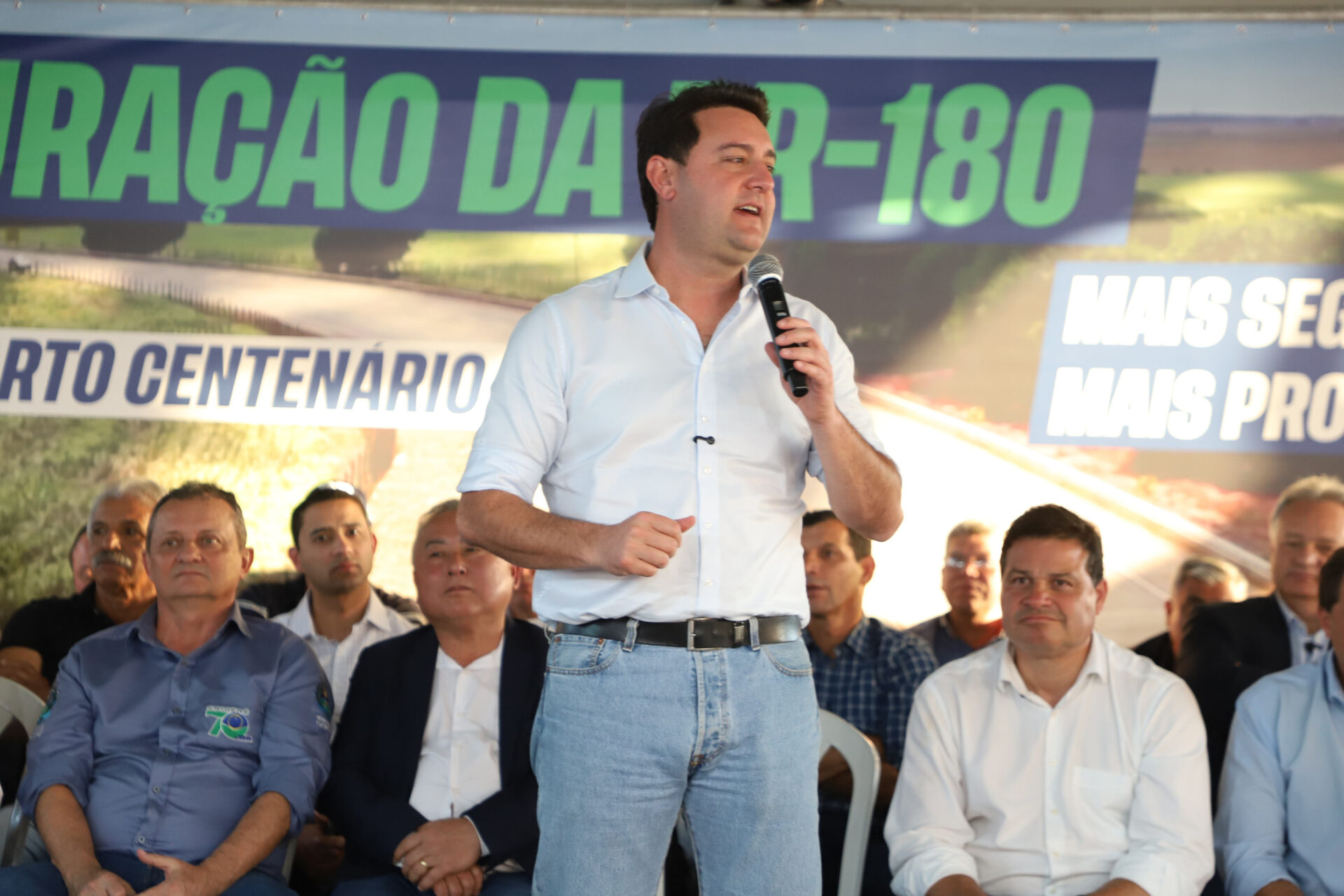 Quarto Centenário a Goioerê: governador entrega pavimentação em concreto da PR-180