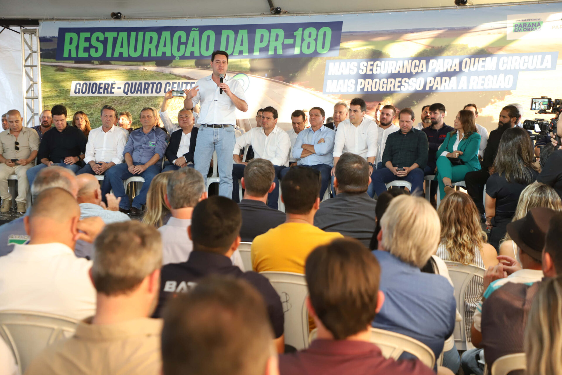 Quarto Centenário a Goioerê: governador entrega pavimentação em concreto da PR-180