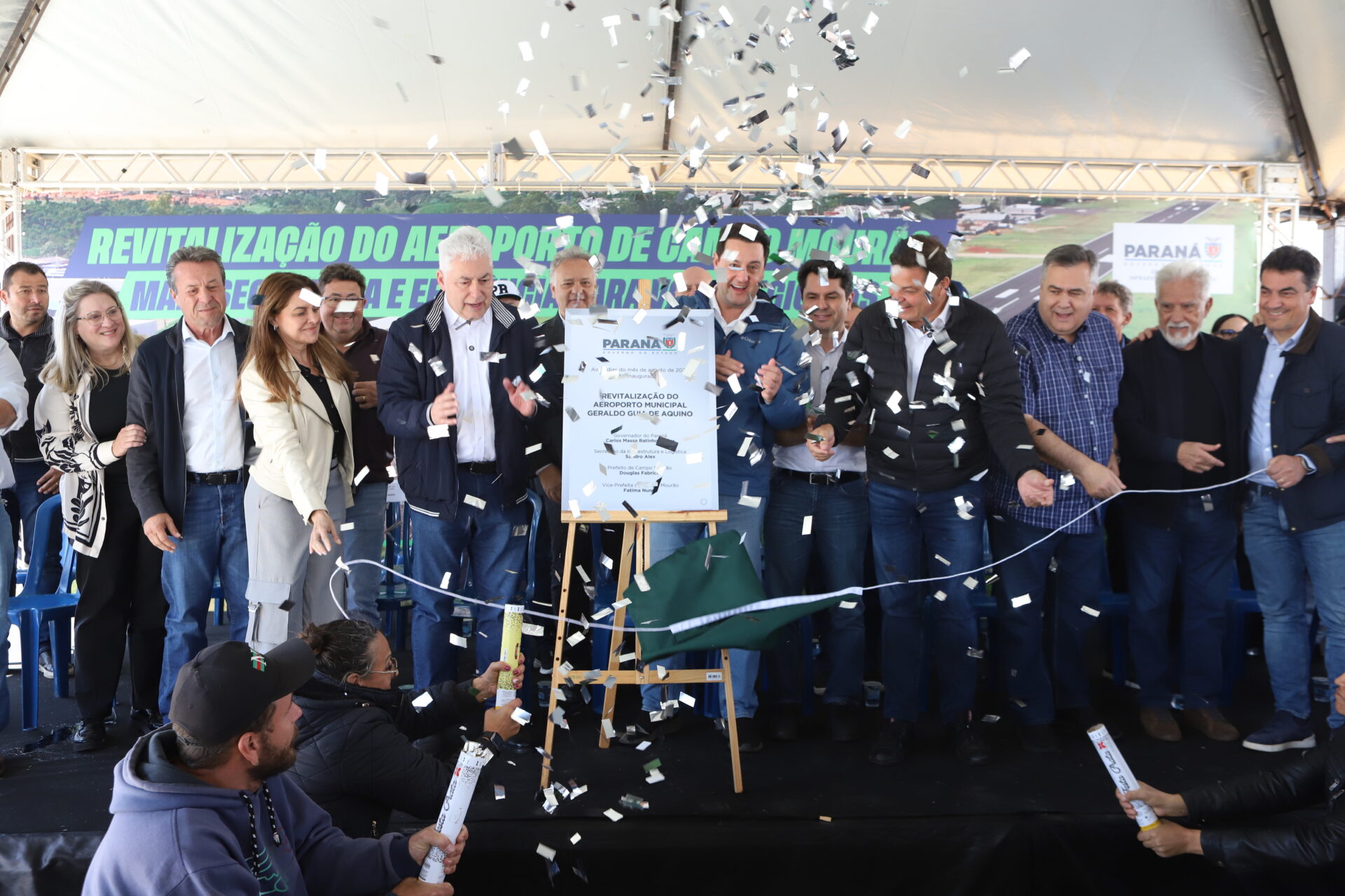 Governador inaugura nova pista do aeroporto de Campo Mourão