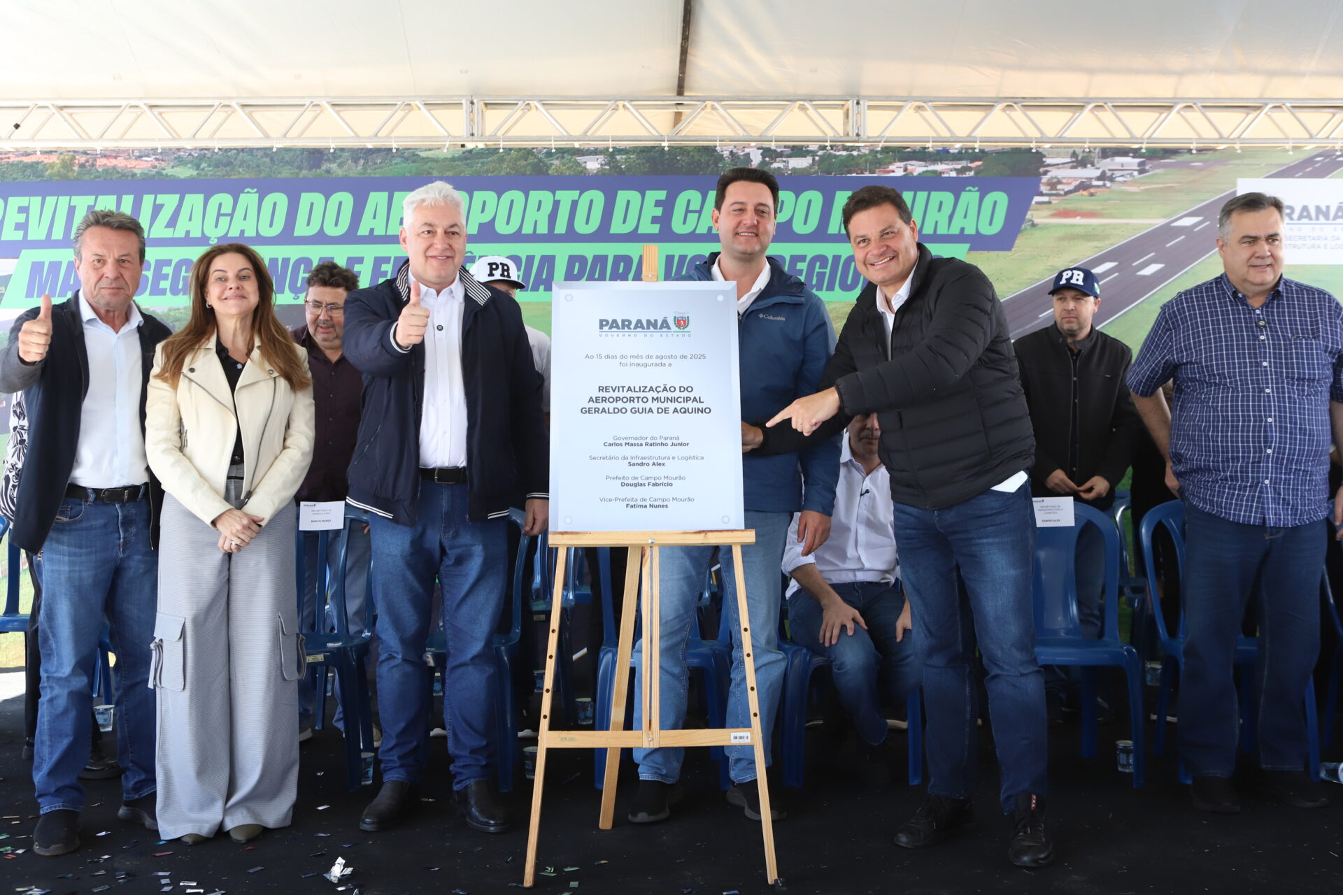 Governador inaugura nova pista do aeroporto de Campo Mourão