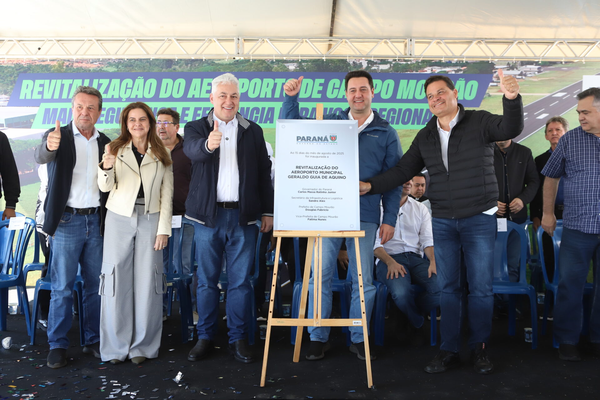 Governador inaugura nova pista do aeroporto de Campo Mourão