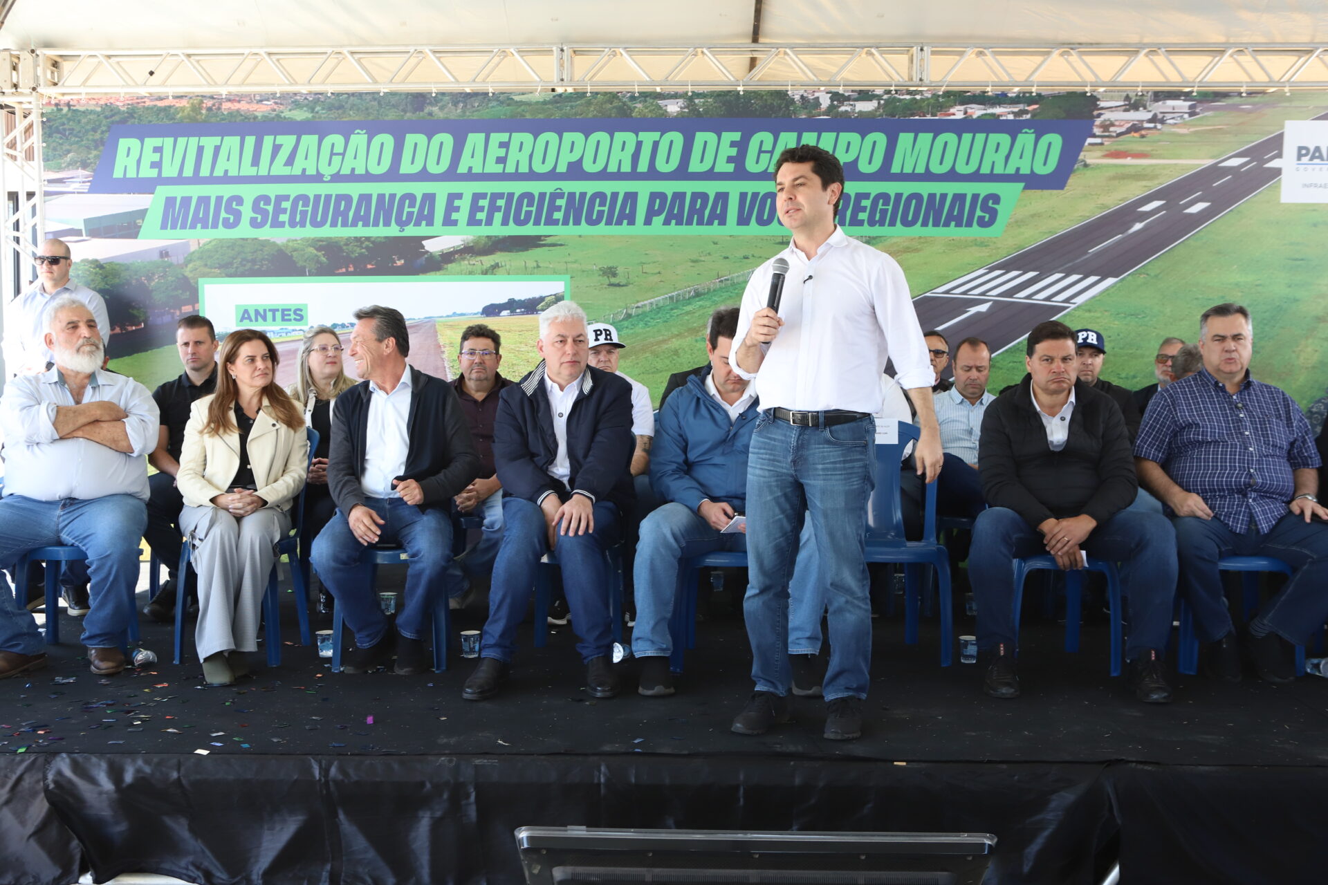 Governador inaugura nova pista do aeroporto de Campo Mourão