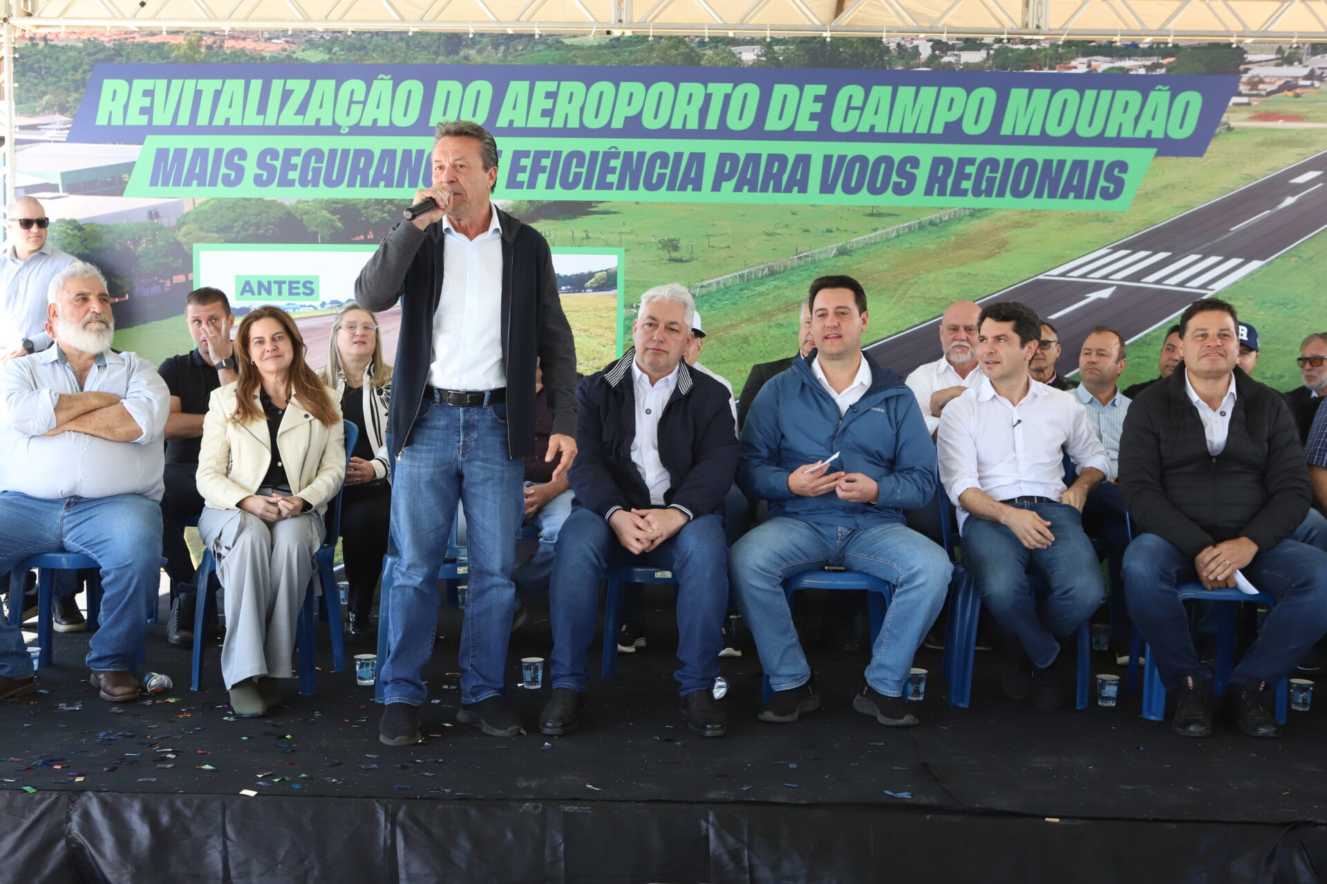 Governador inaugura nova pista do aeroporto de Campo Mourão