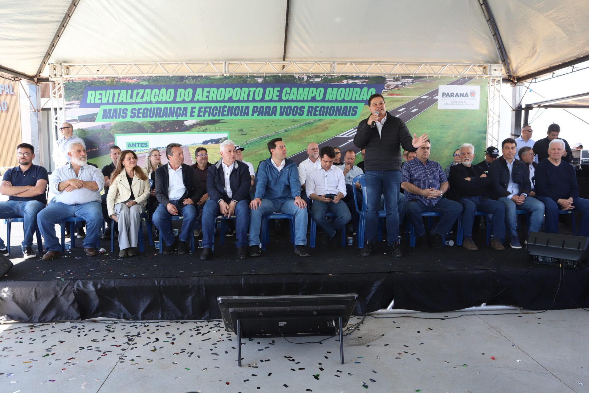 Governador inaugura nova pista do aeroporto de Campo Mourão