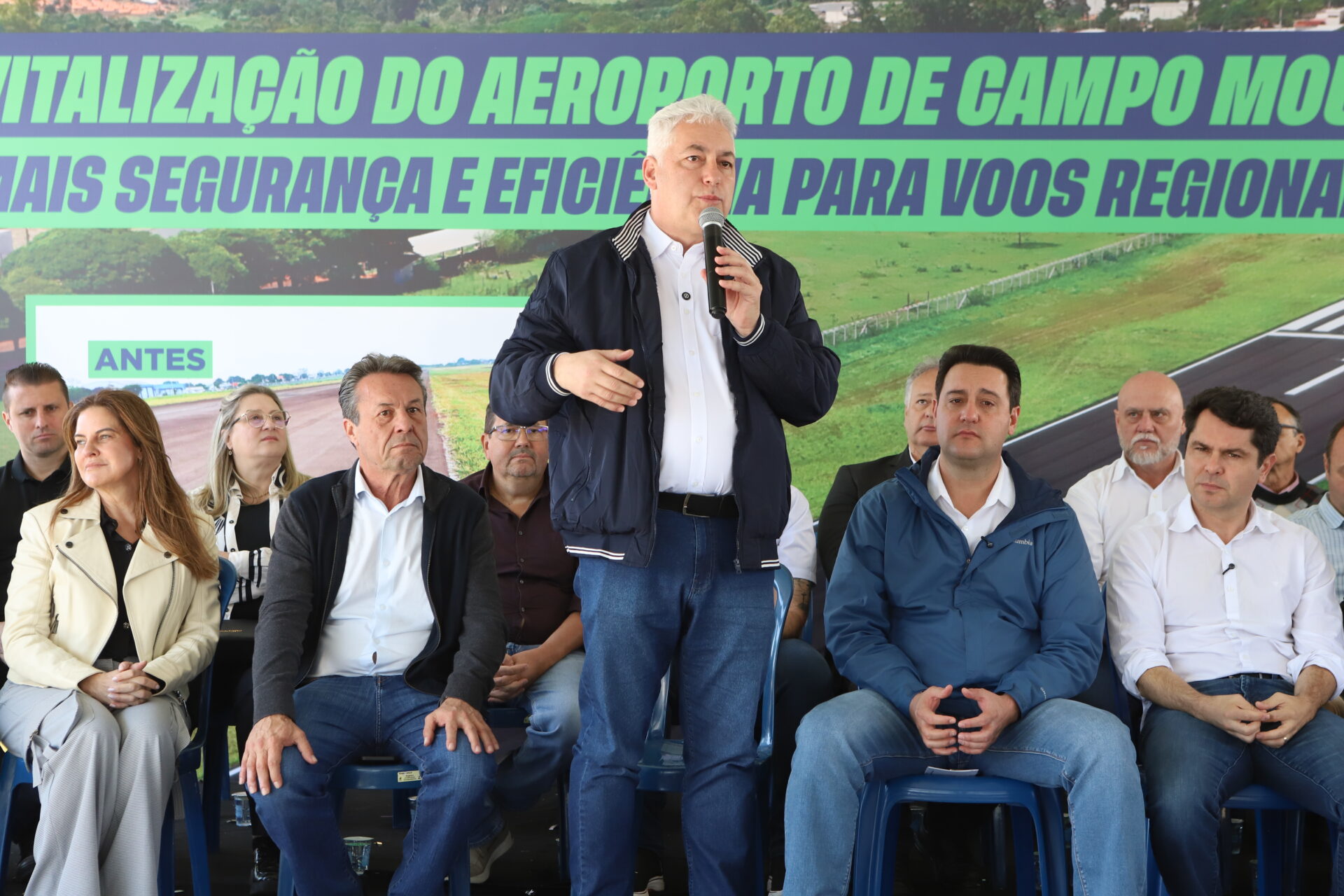 Governador inaugura nova pista do aeroporto de Campo Mourão