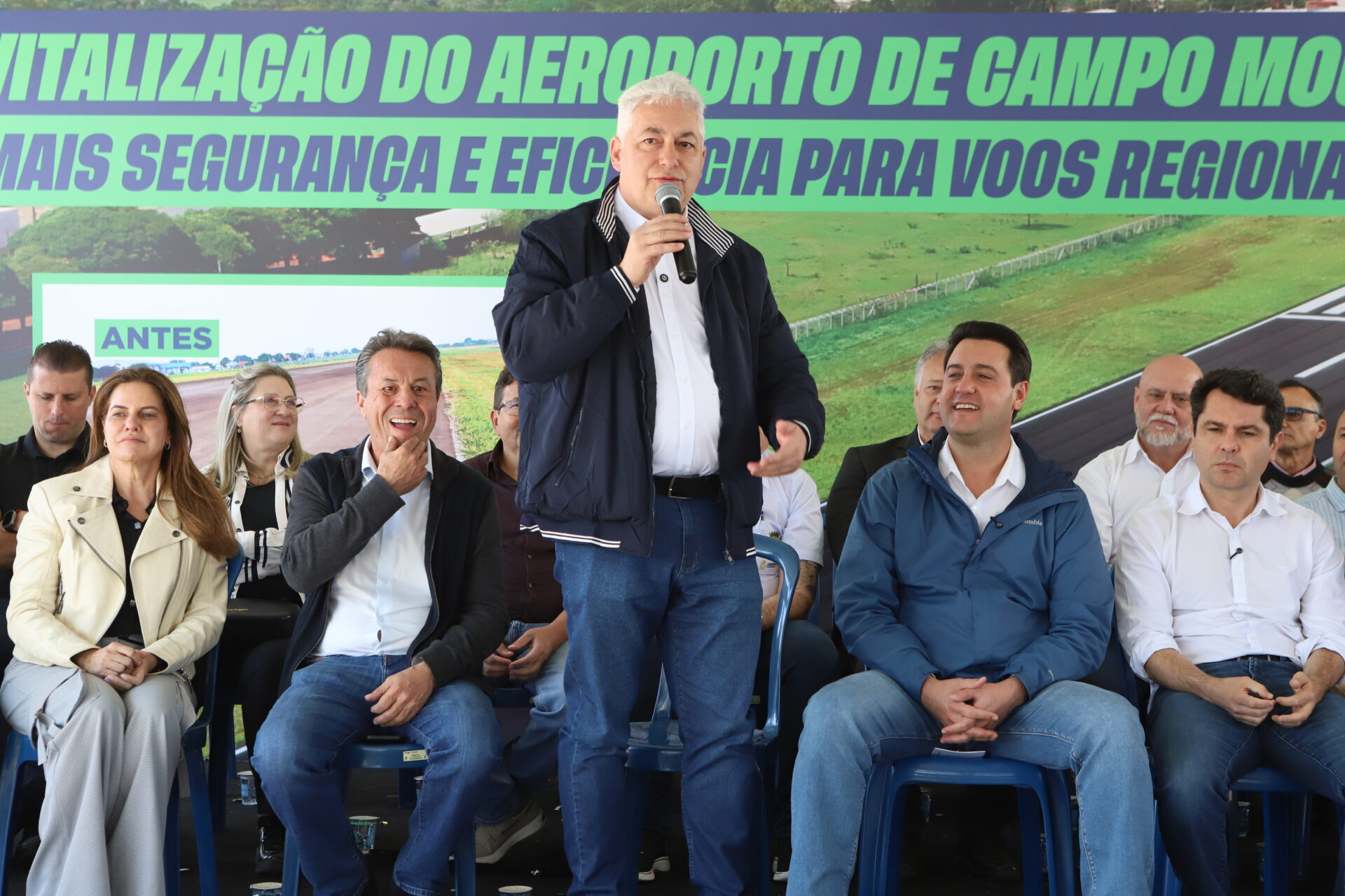 Governador inaugura nova pista do aeroporto de Campo Mourão