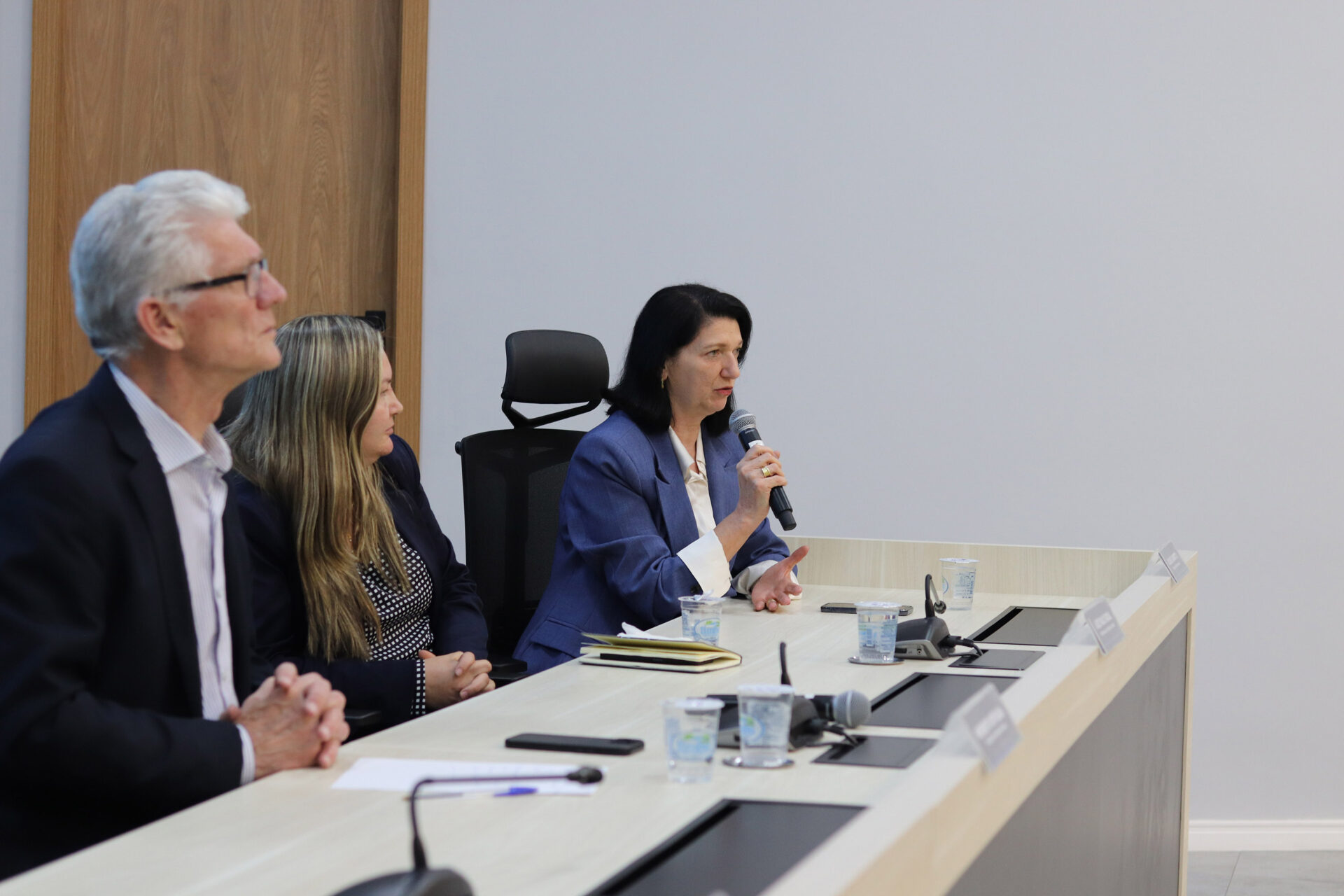 Novos membros do Conselho de Contribuintes tomam posse e reforçam papel do colegiado