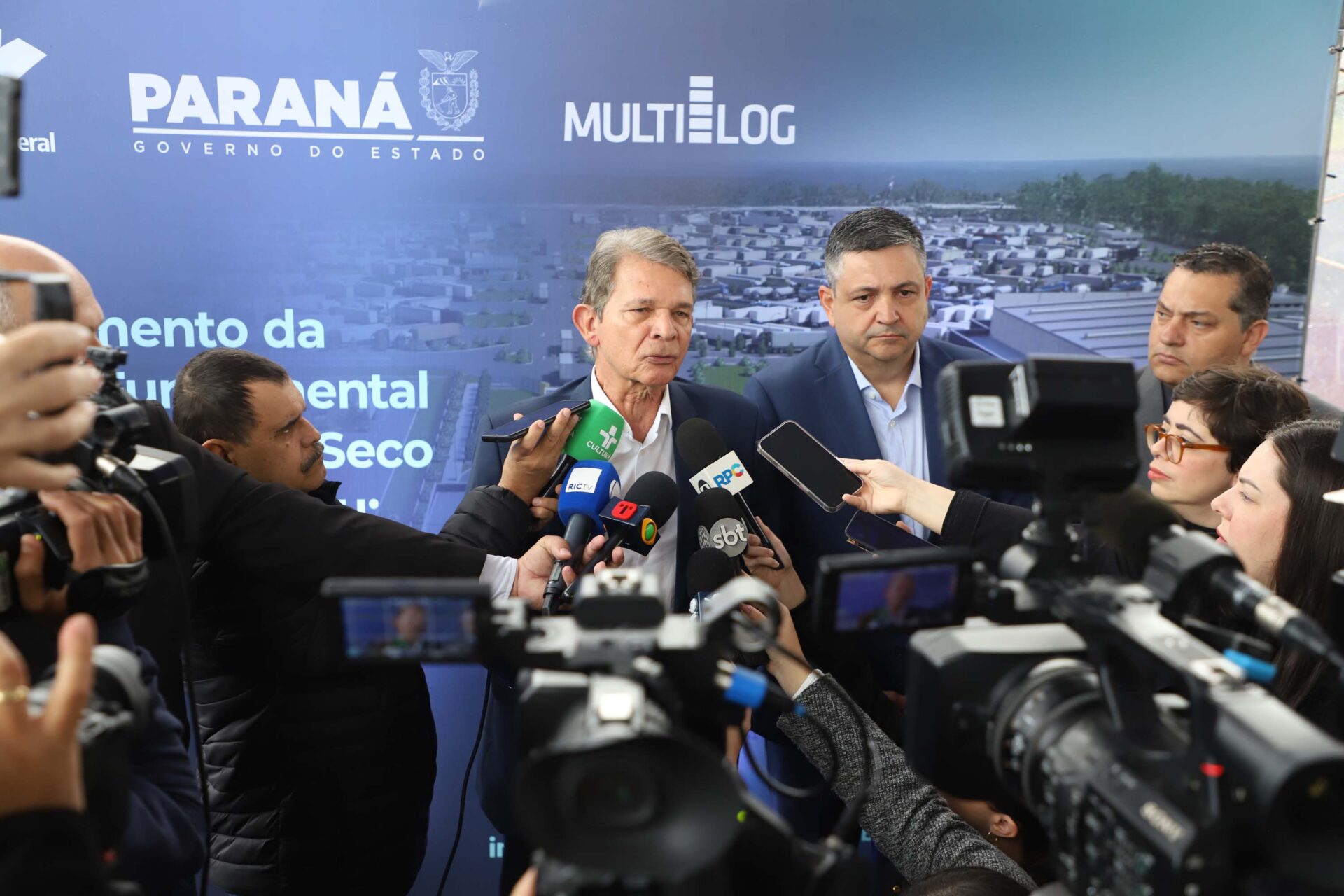 2 mil caminhões por dia: novo Porto Seco de Foz do Iguaçu tem pedra fundamental lançada