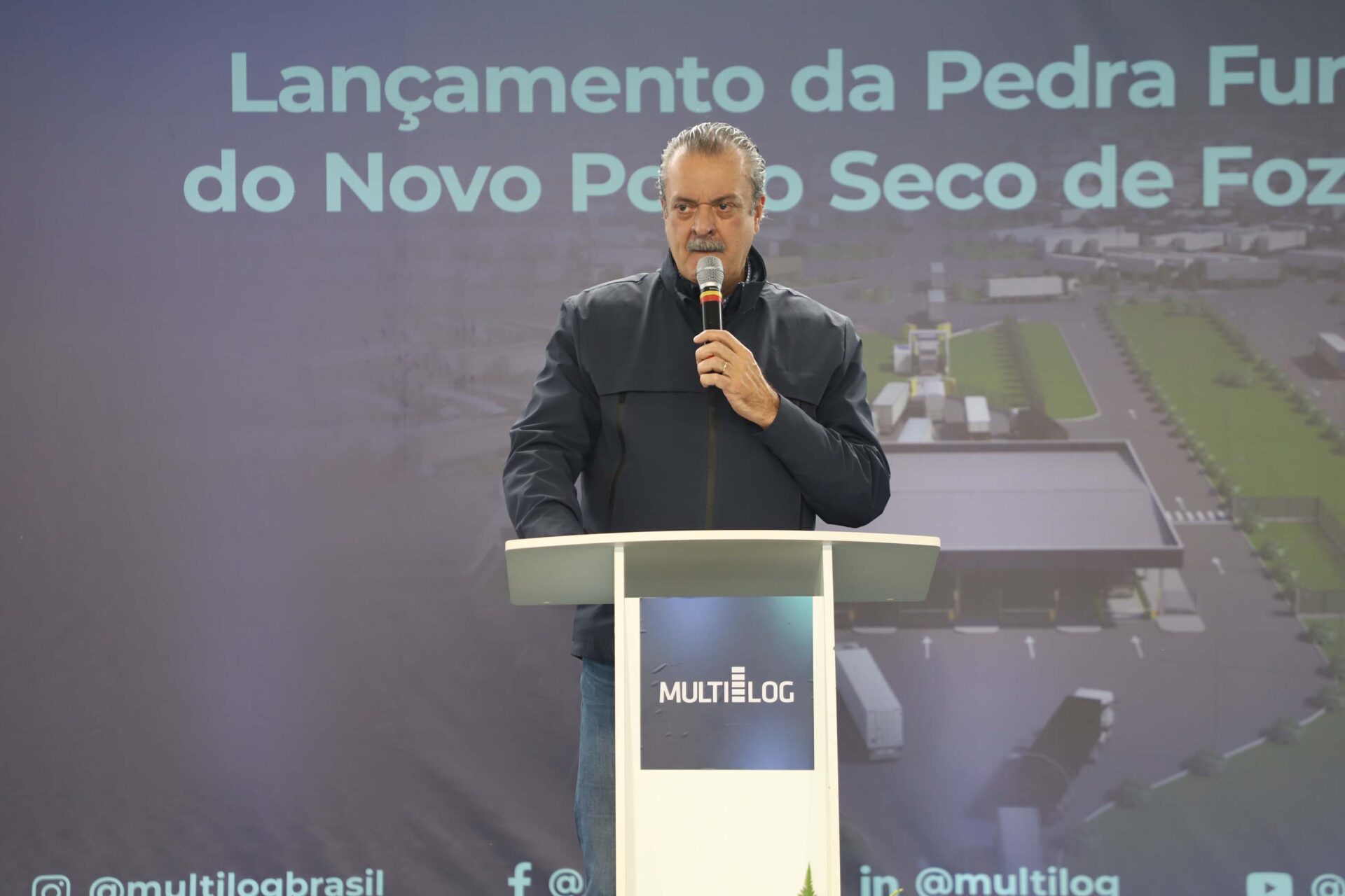 2 mil caminhões por dia: novo Porto Seco de Foz do Iguaçu tem pedra fundamental lançada