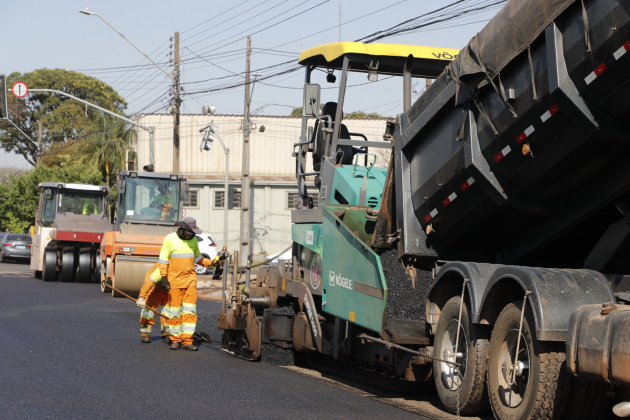TÁ QUASE | Com trabalho de pavimentação, obra da Avenida Assunção avança e entra na reta final em Cascavel