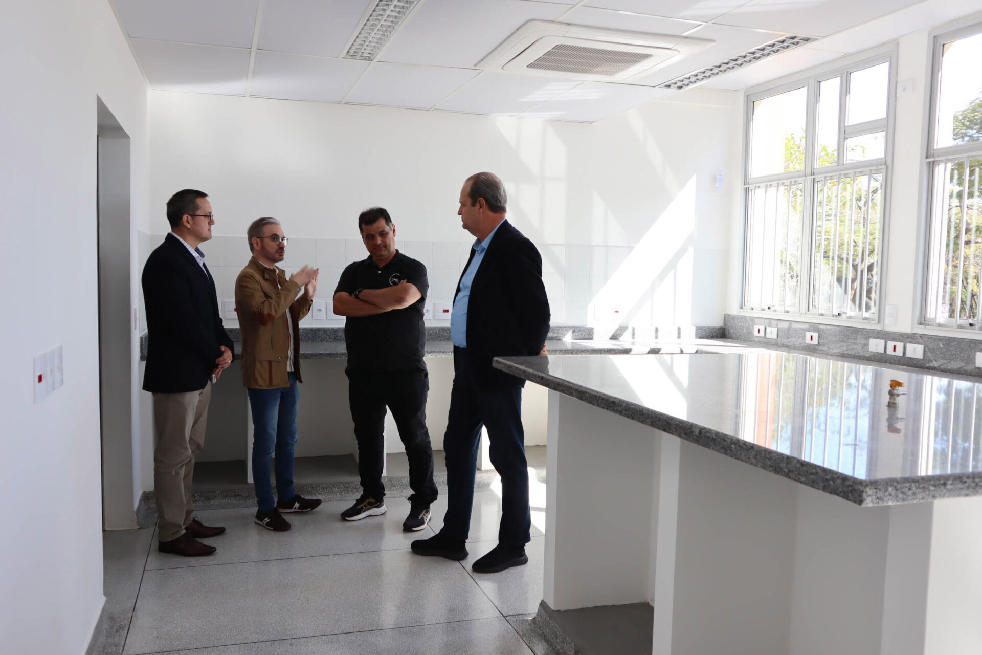 UEL inaugura laboratórios para pesquisa multidisciplinar em biodiversidade e biomedicina