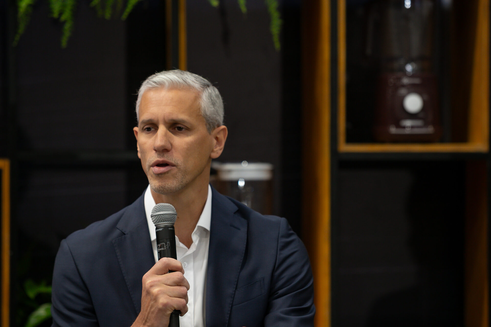 Com apoio do Estado, Electrolux inaugura fábrica em São José dos Pinhais