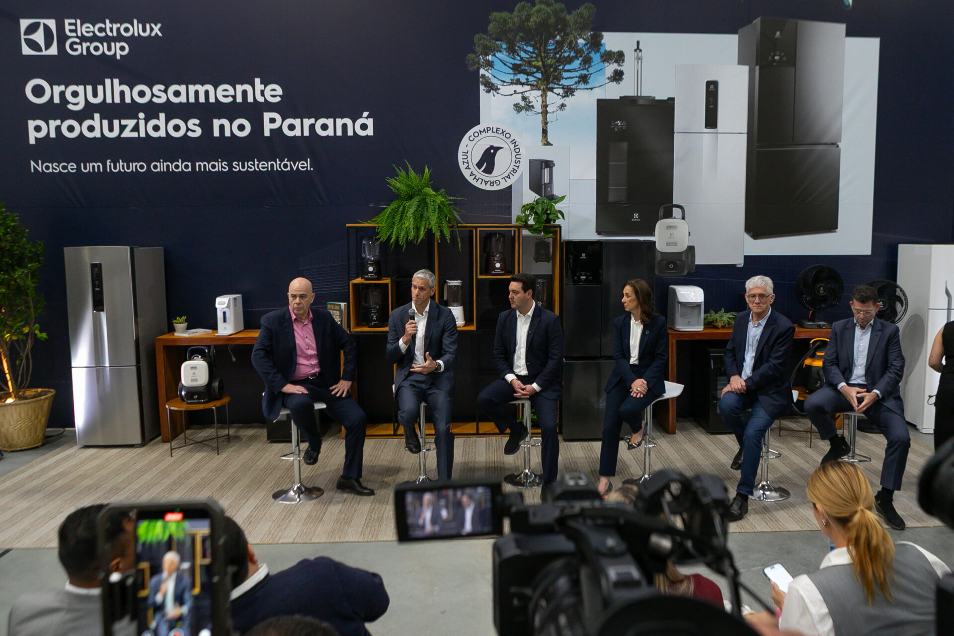 Com apoio do Estado, Electrolux inaugura fábrica em São José dos Pinhais