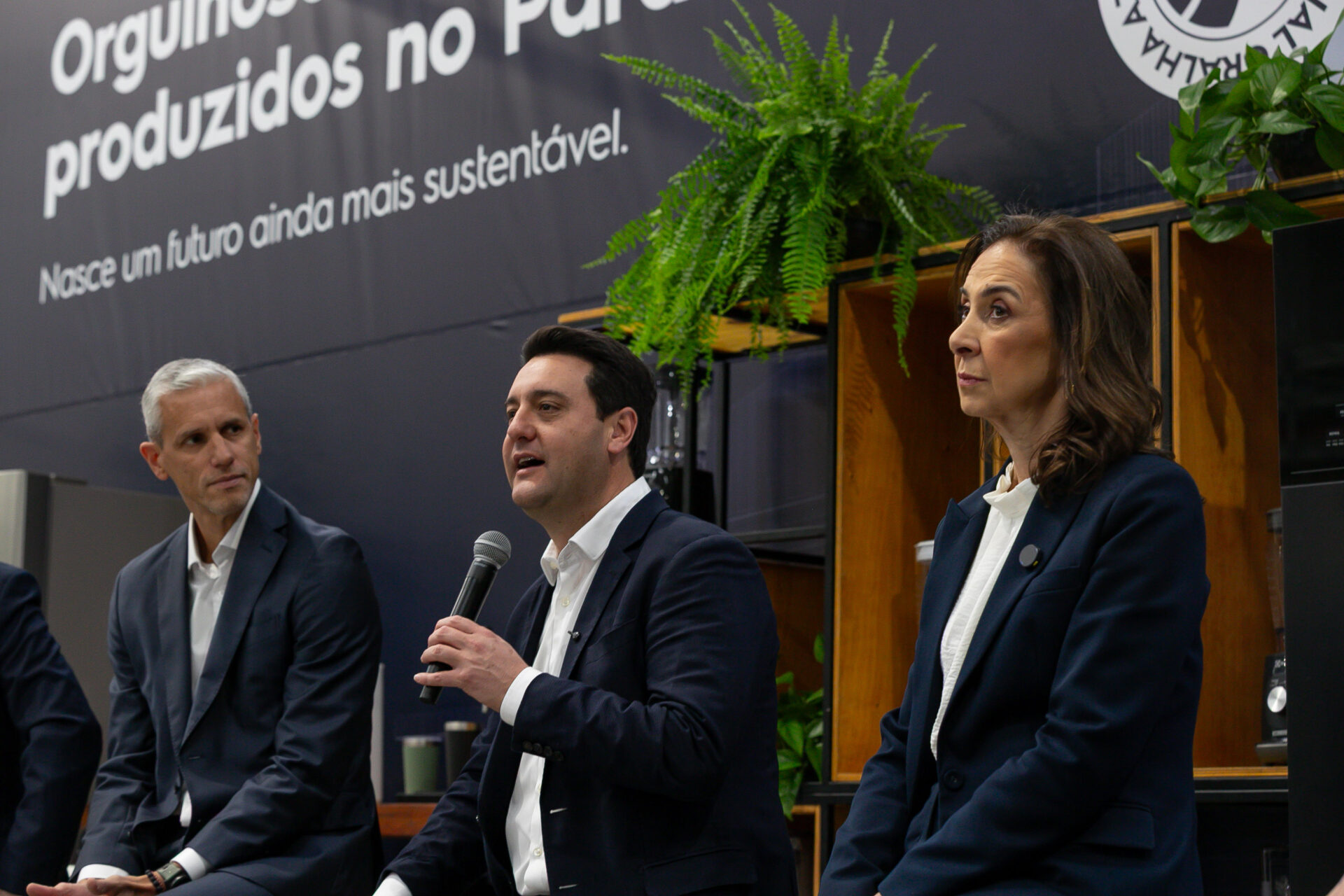Com apoio do Estado, Electrolux inaugura fábrica em São José dos Pinhais
